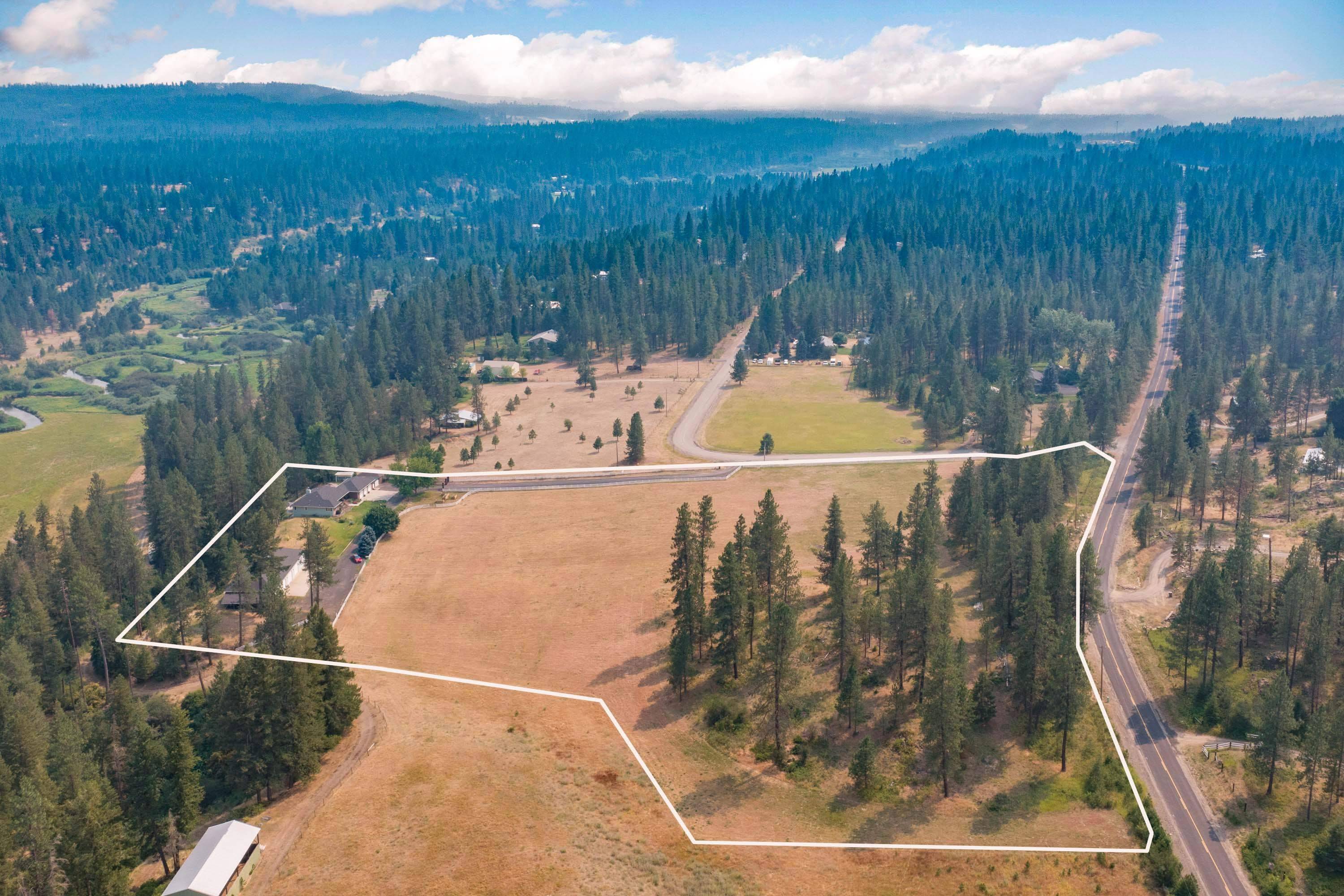 29414 N Selkirk View Dr, Chattaroy, WA 99003