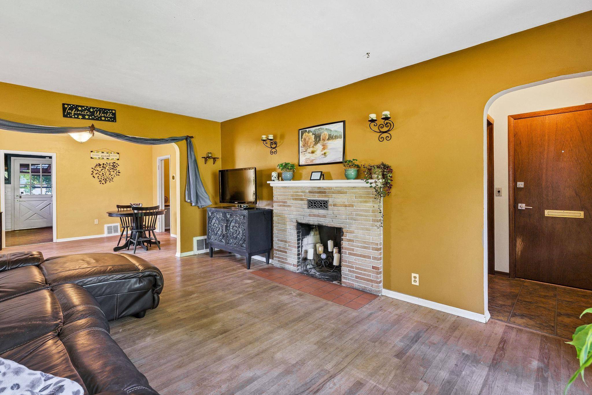 3923 N Whitehouse St, Spokane, WA 99205