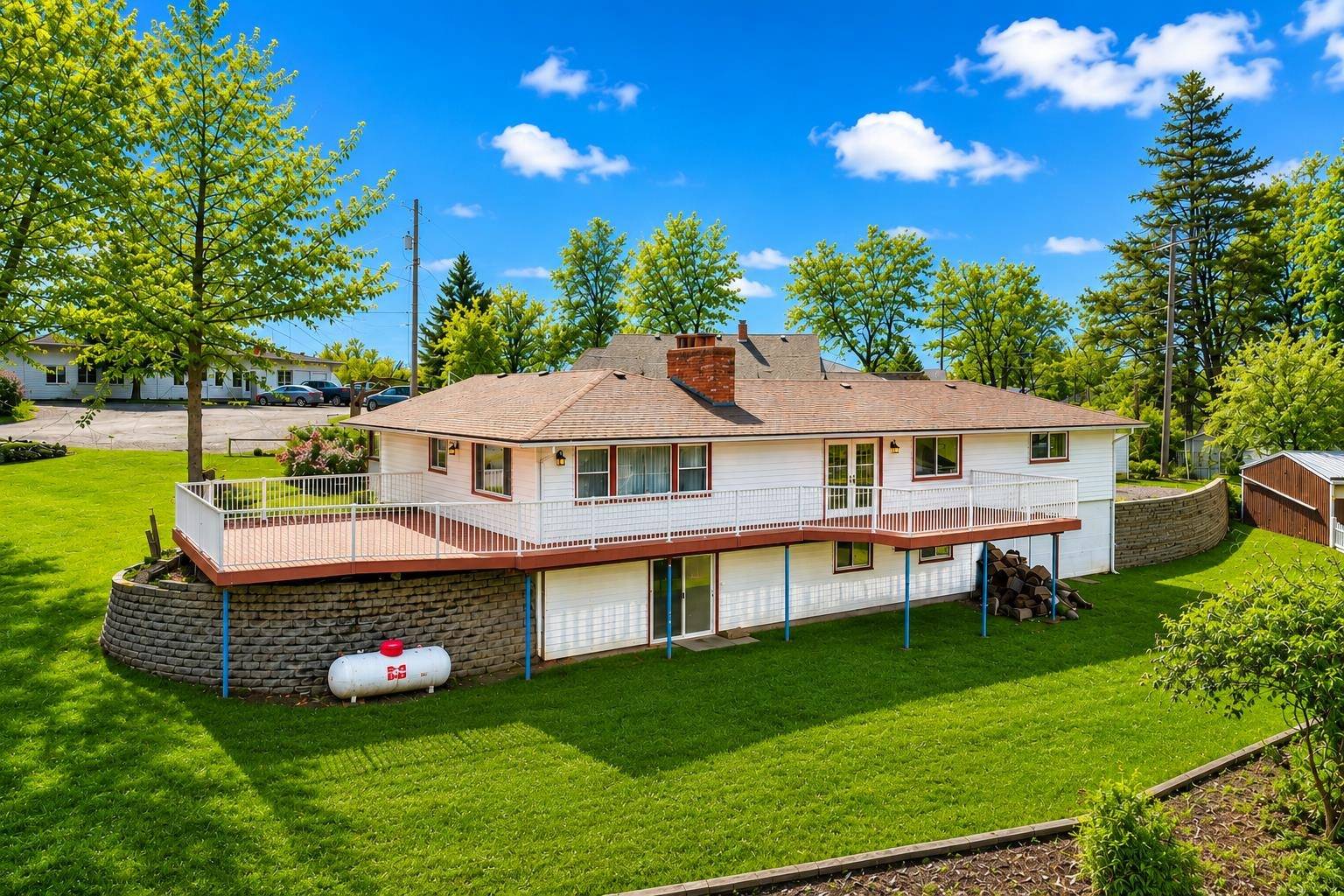 147 N LINDSEY St, Tekoa, WA 99033