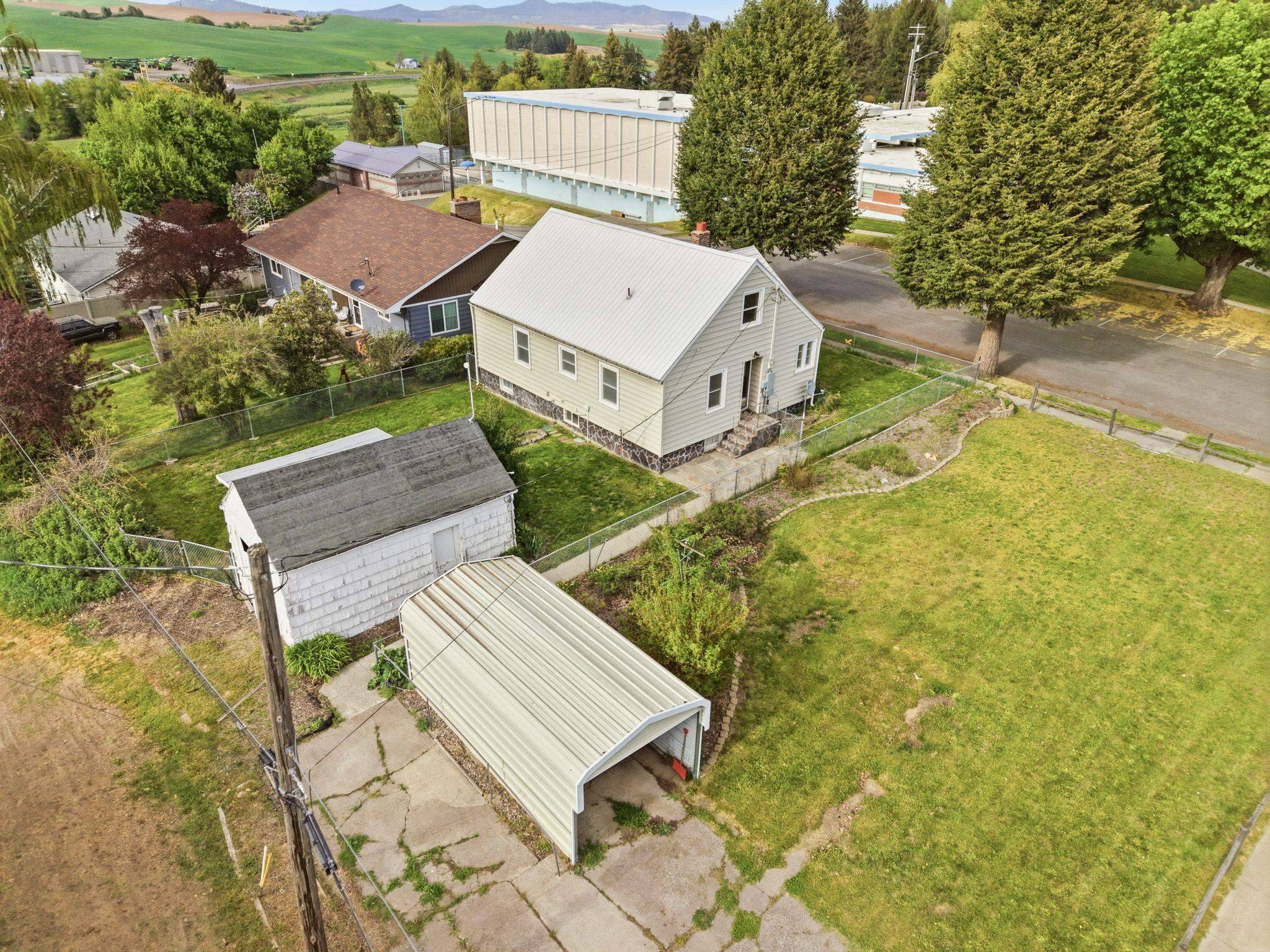 103 N Leslie St, Tekoa, WA 99033