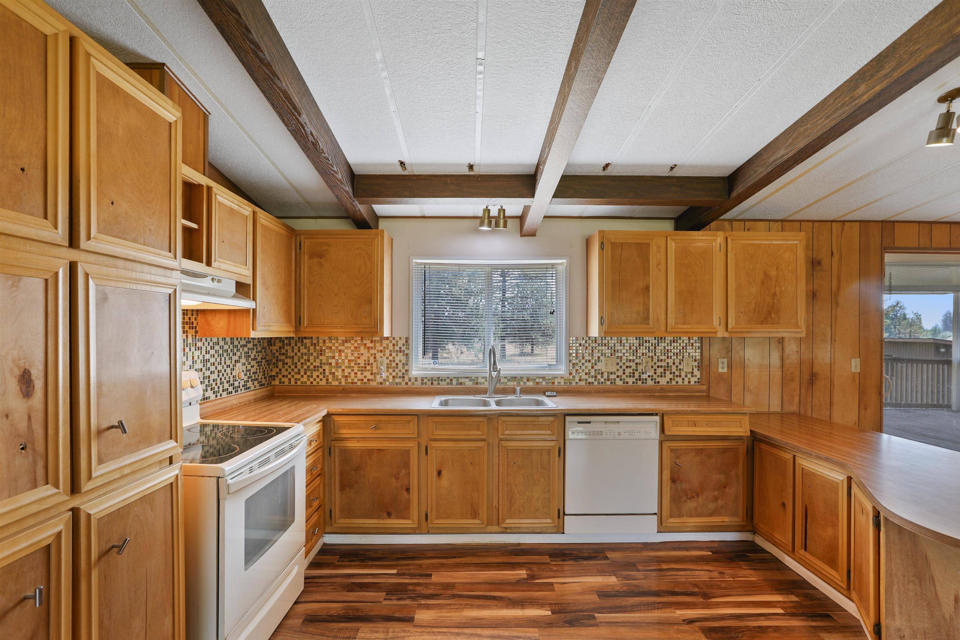 14615 W Lance Hill Rd, Cheney, WA 99004-9711