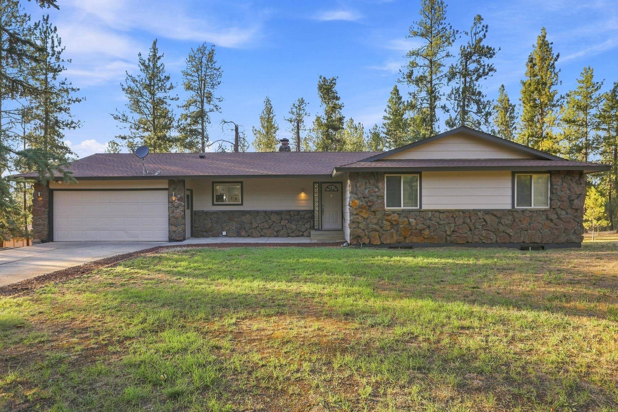 21808 W Bannock Ave, Medical Lake, WA 99022