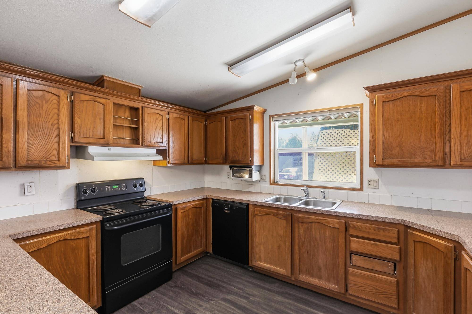 4112 E Center Rd #37, Mead, WA 99021