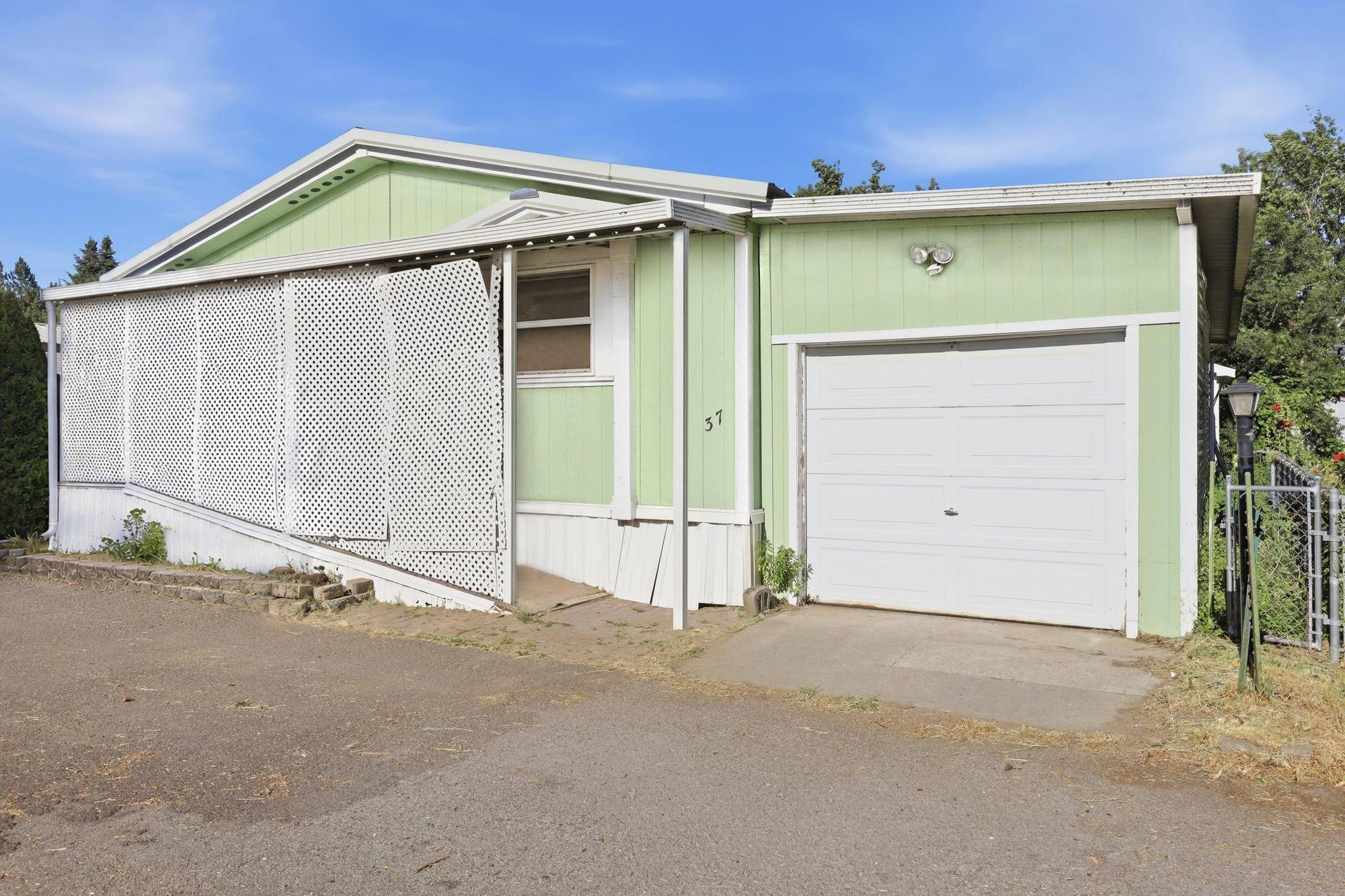 4112 E Center Rd #37, Mead, WA 99021