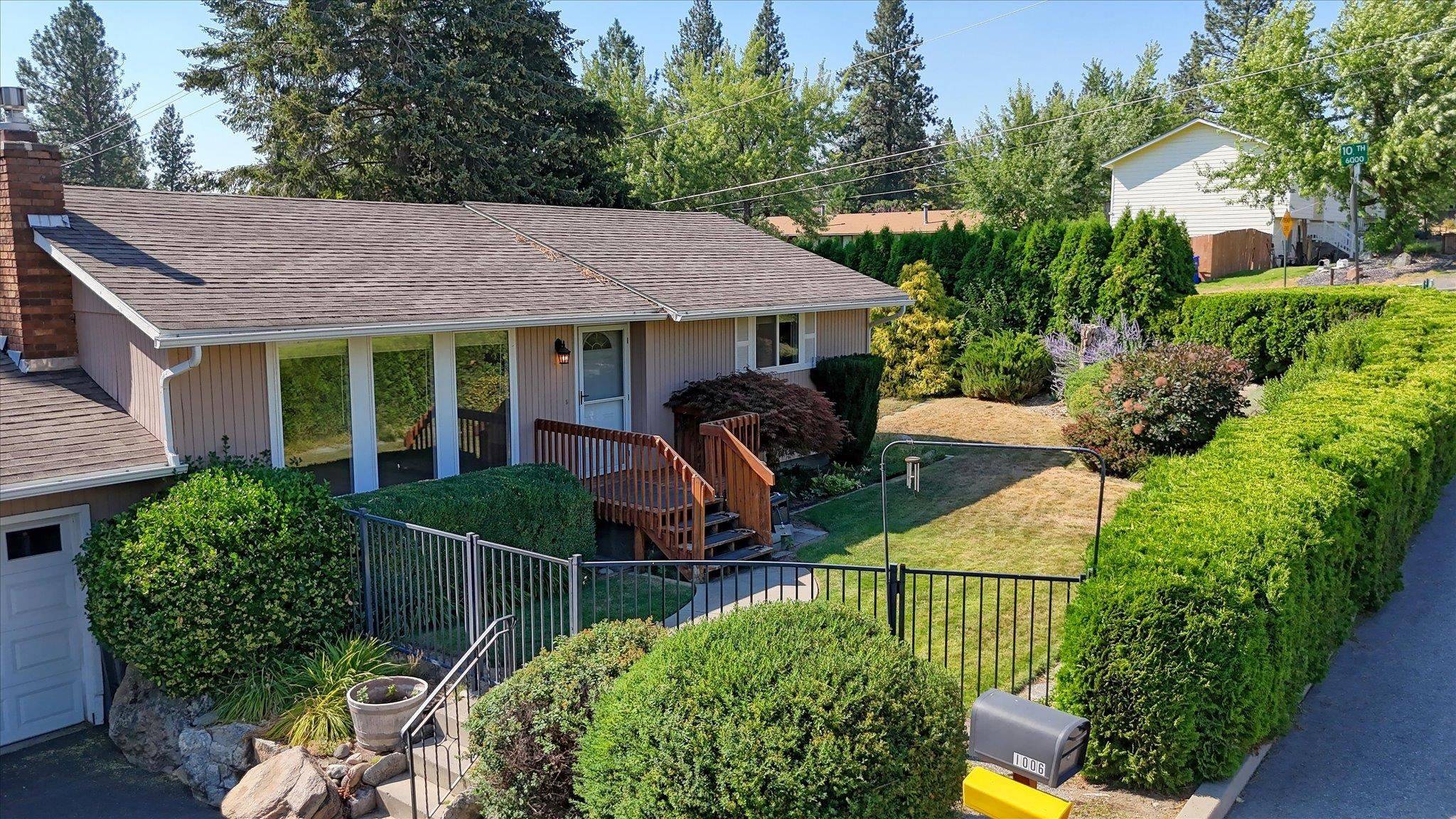 1006 S DICKEY St, Spokane Valley, WA 99212