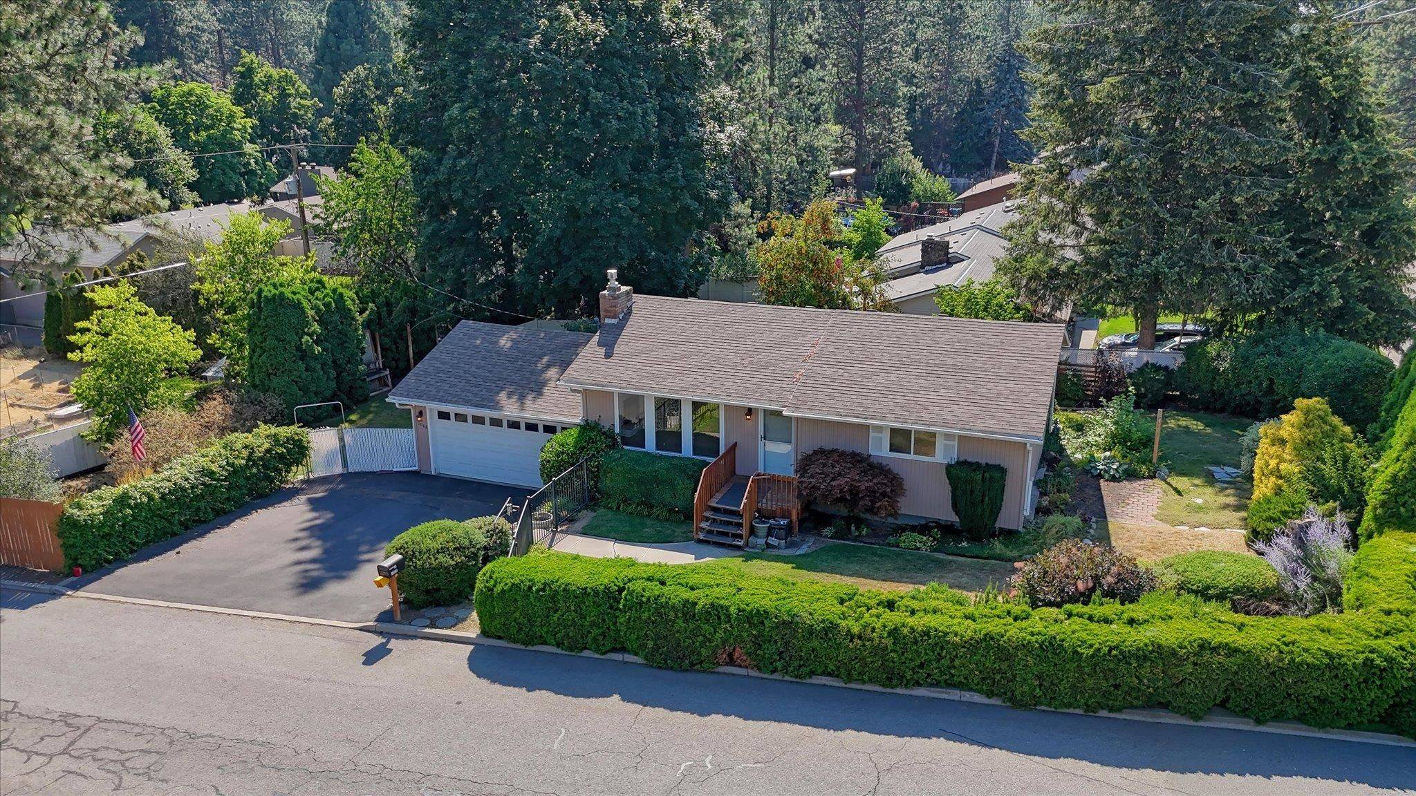 1006 S DICKEY St, Spokane Valley, WA 99212