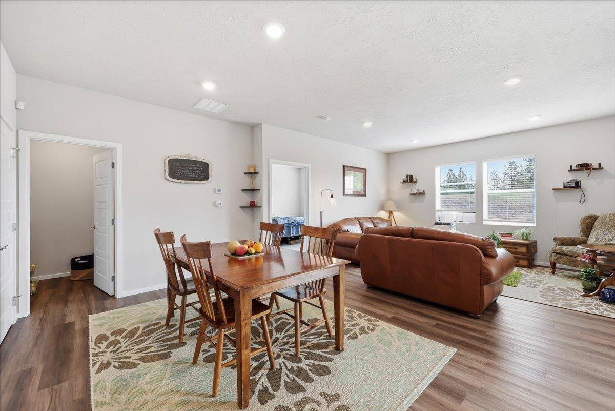 8115 S Avery Rd, Cheney, WA 99004