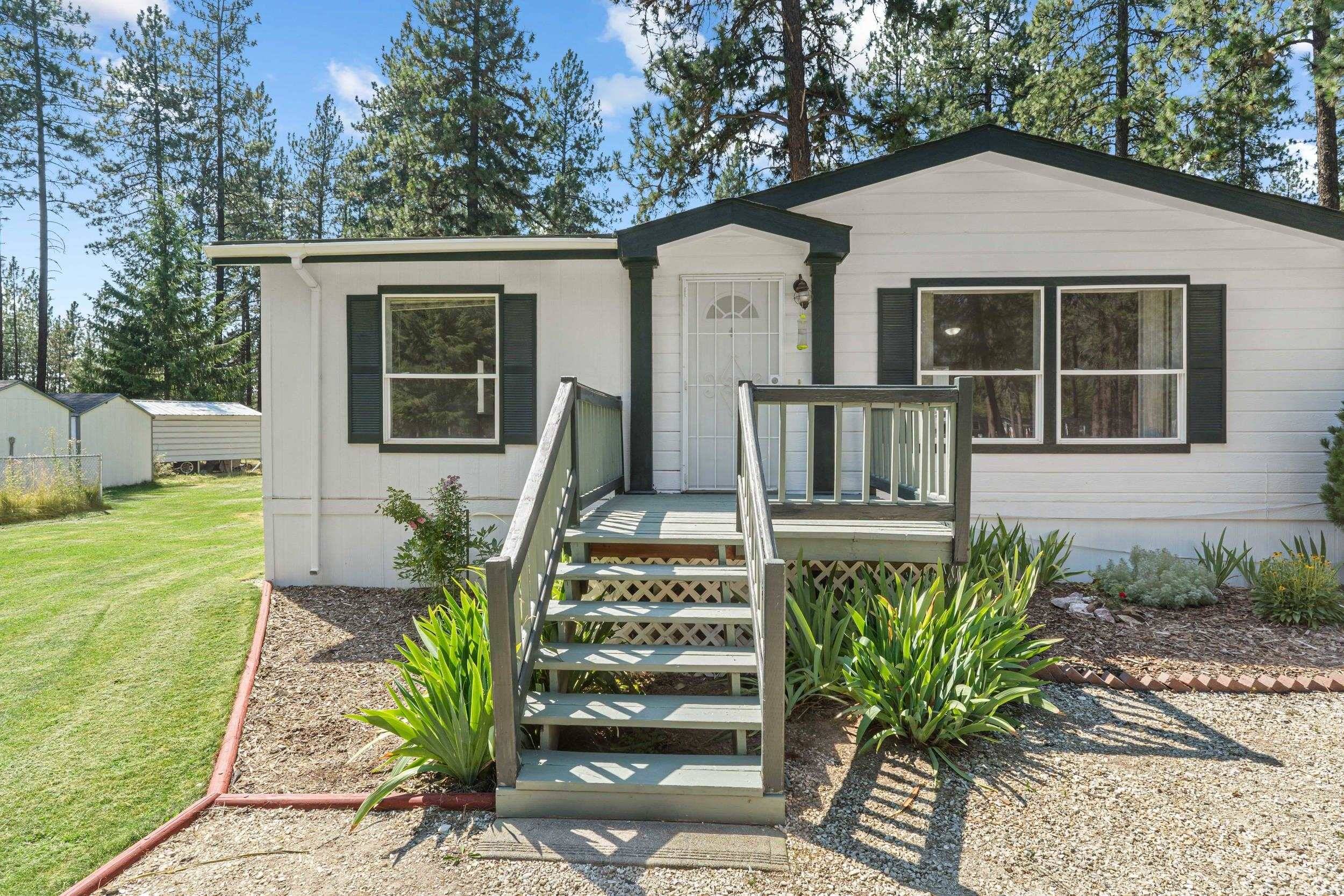 4105 Swallows Rd, Loon Lake, WA 99148