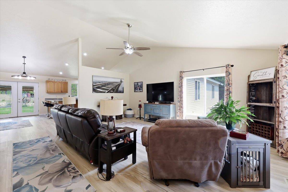 892 Driskill Rd, Newport, WA 99156