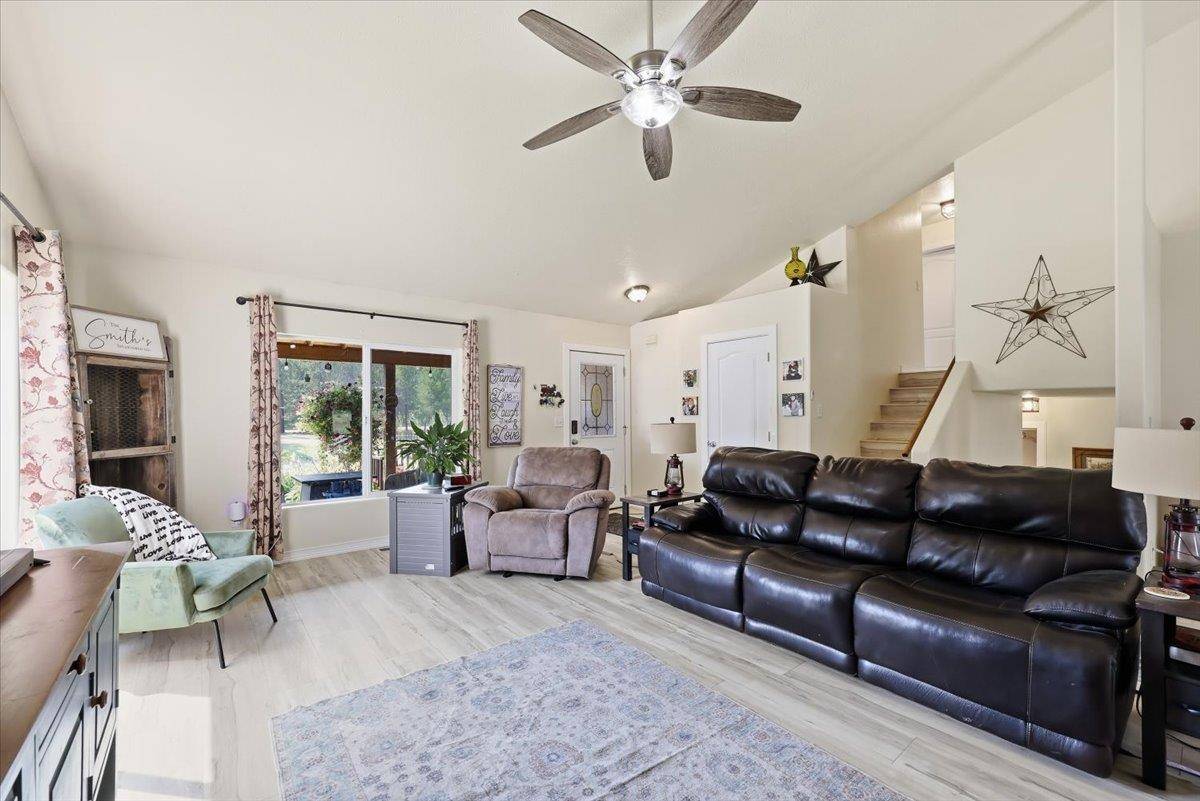 892 Driskill Rd, Newport, WA 99156