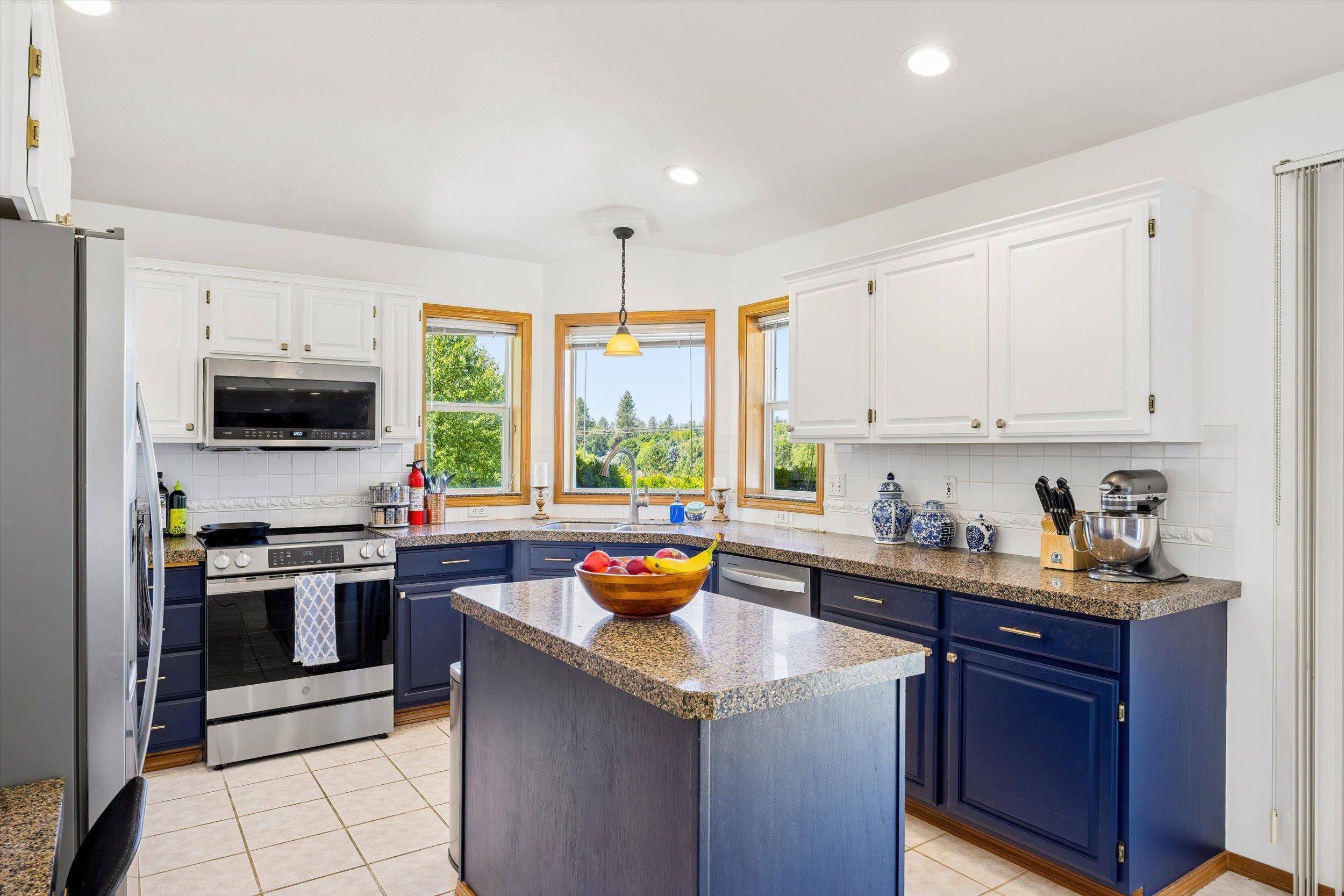 5611 E Nancy Ln, Mead, WA 99021