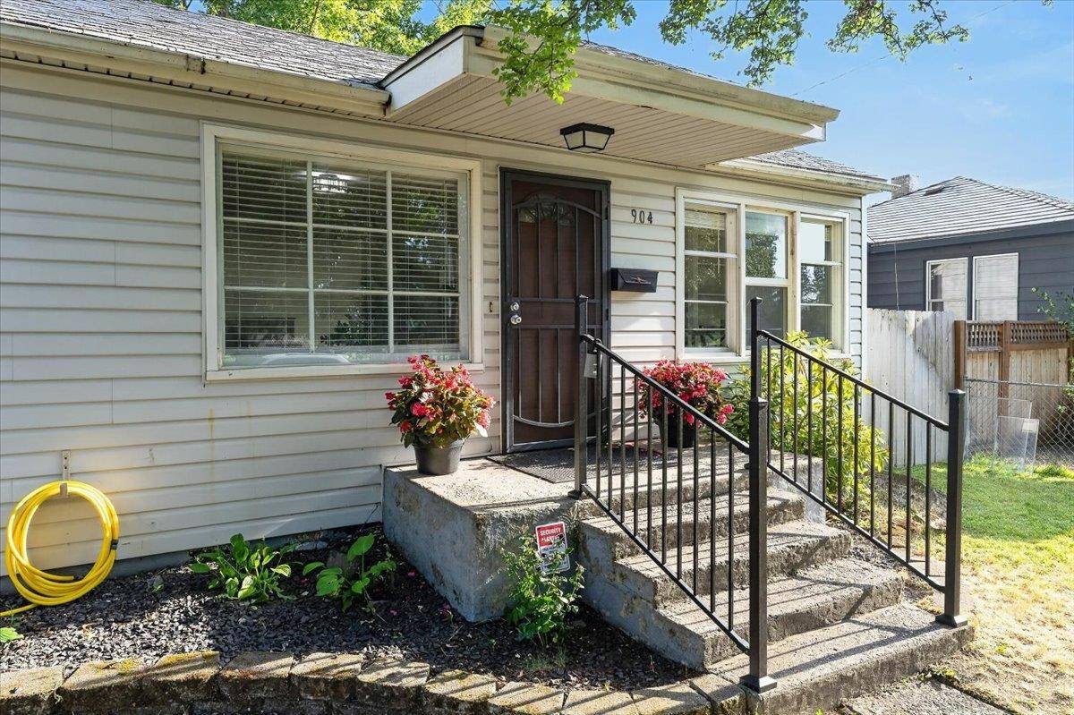 904 E Joseph Ave, Spokane, WA 99208