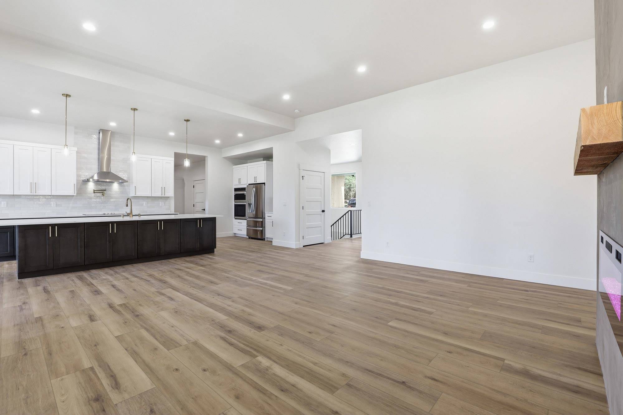 6703 E Elk Chattaroy Rd, Chattaroy, WA 99003