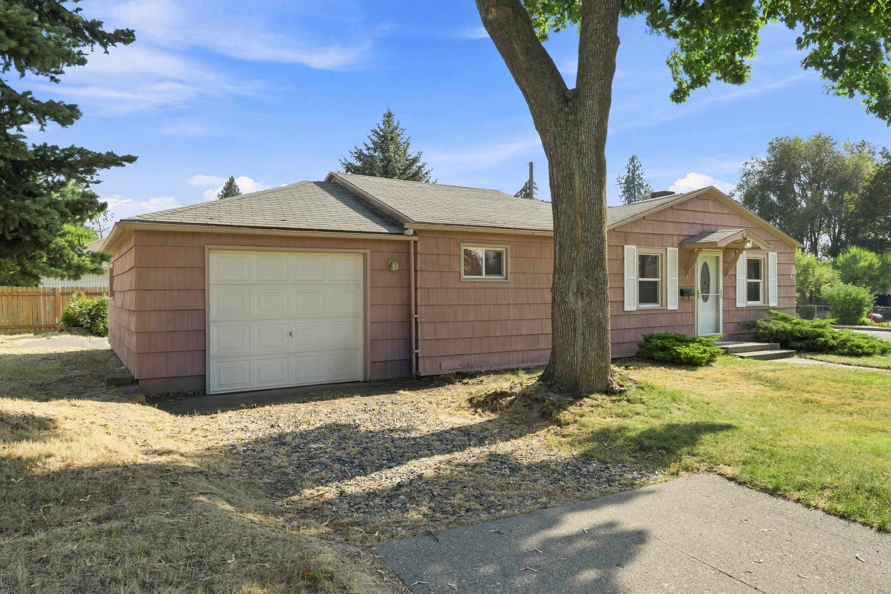 1129 W Bismark Ave, Spokane, WA 99205