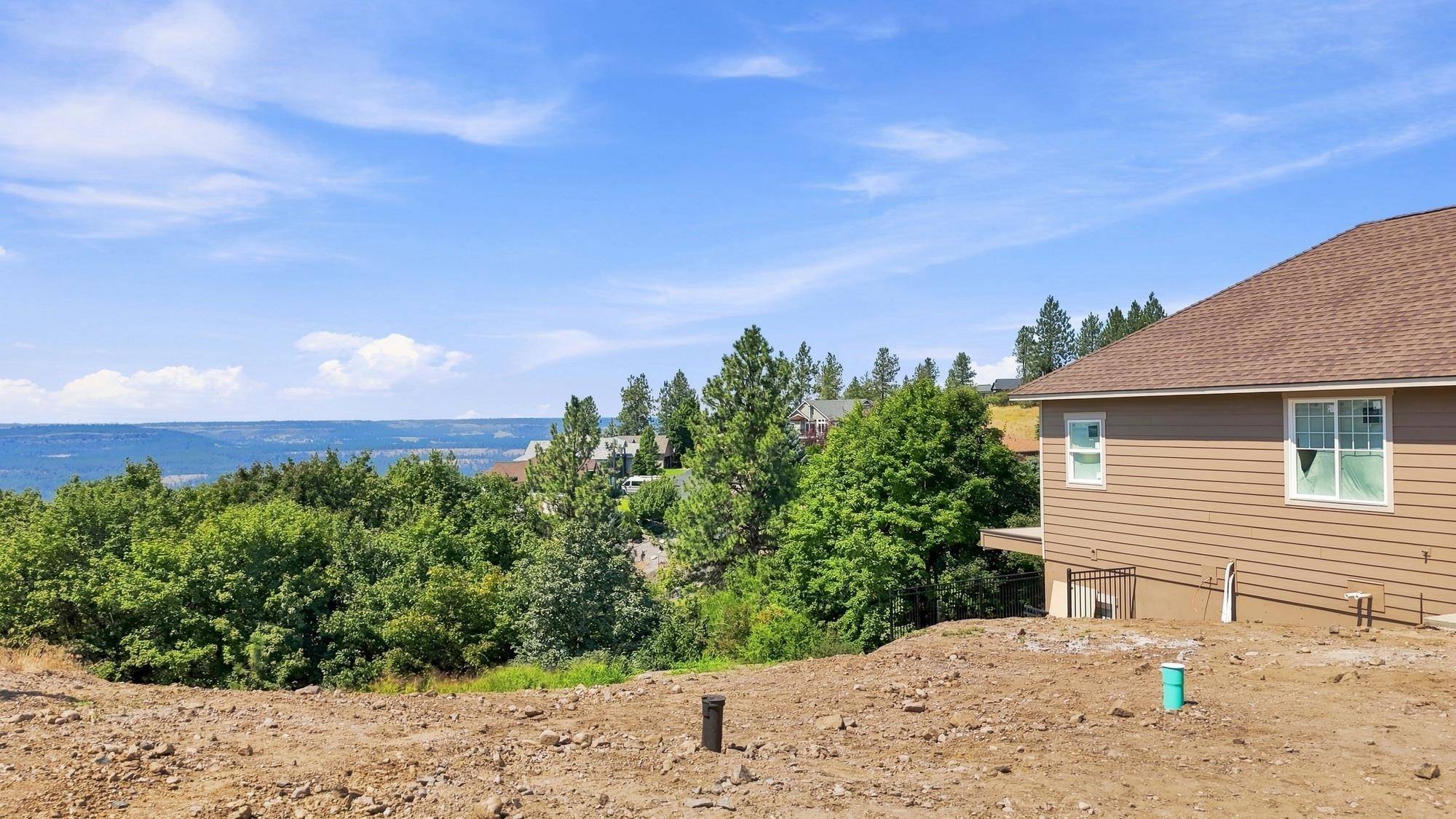 7809 N Warren Ln, Spokane, WA 99208