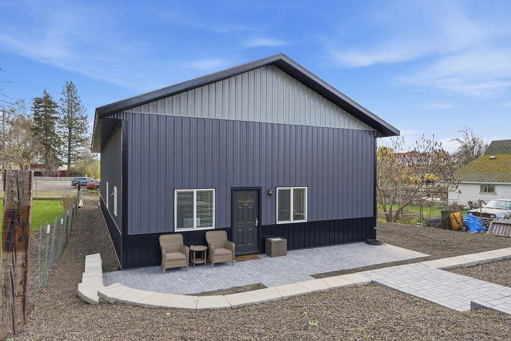 424 N Sheridan St, Tekoa, WA 99033