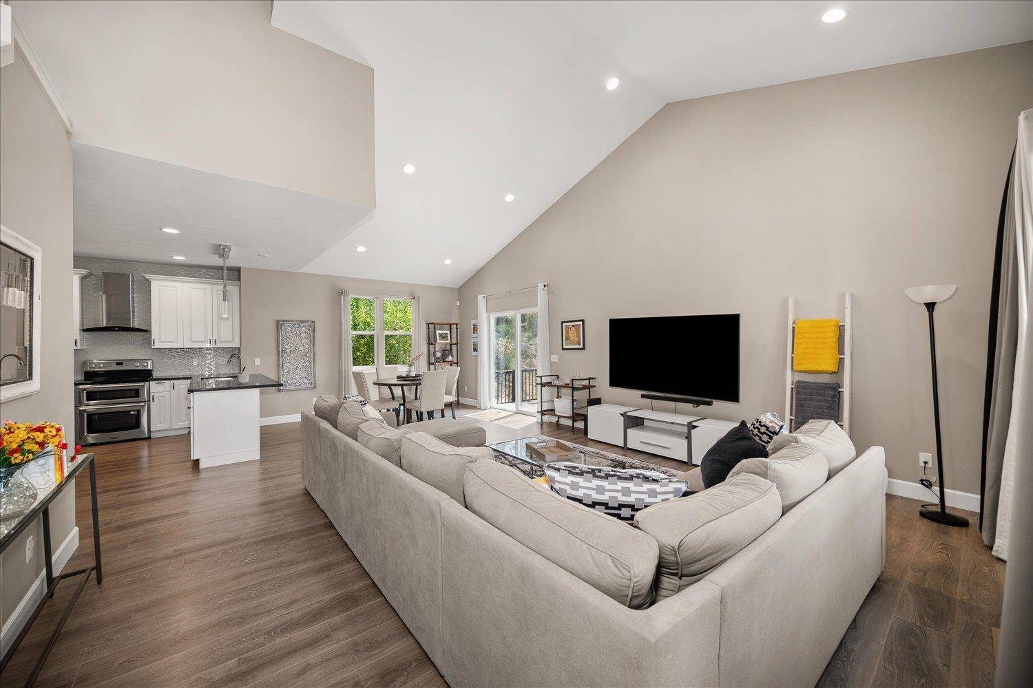 1213 S Highland Dr, Spokane Valley, WA 99212