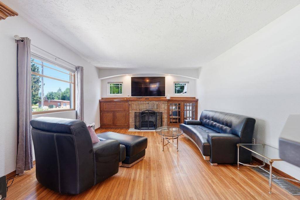 13804 E 16th Ave, Spokane Valley, WA 99216