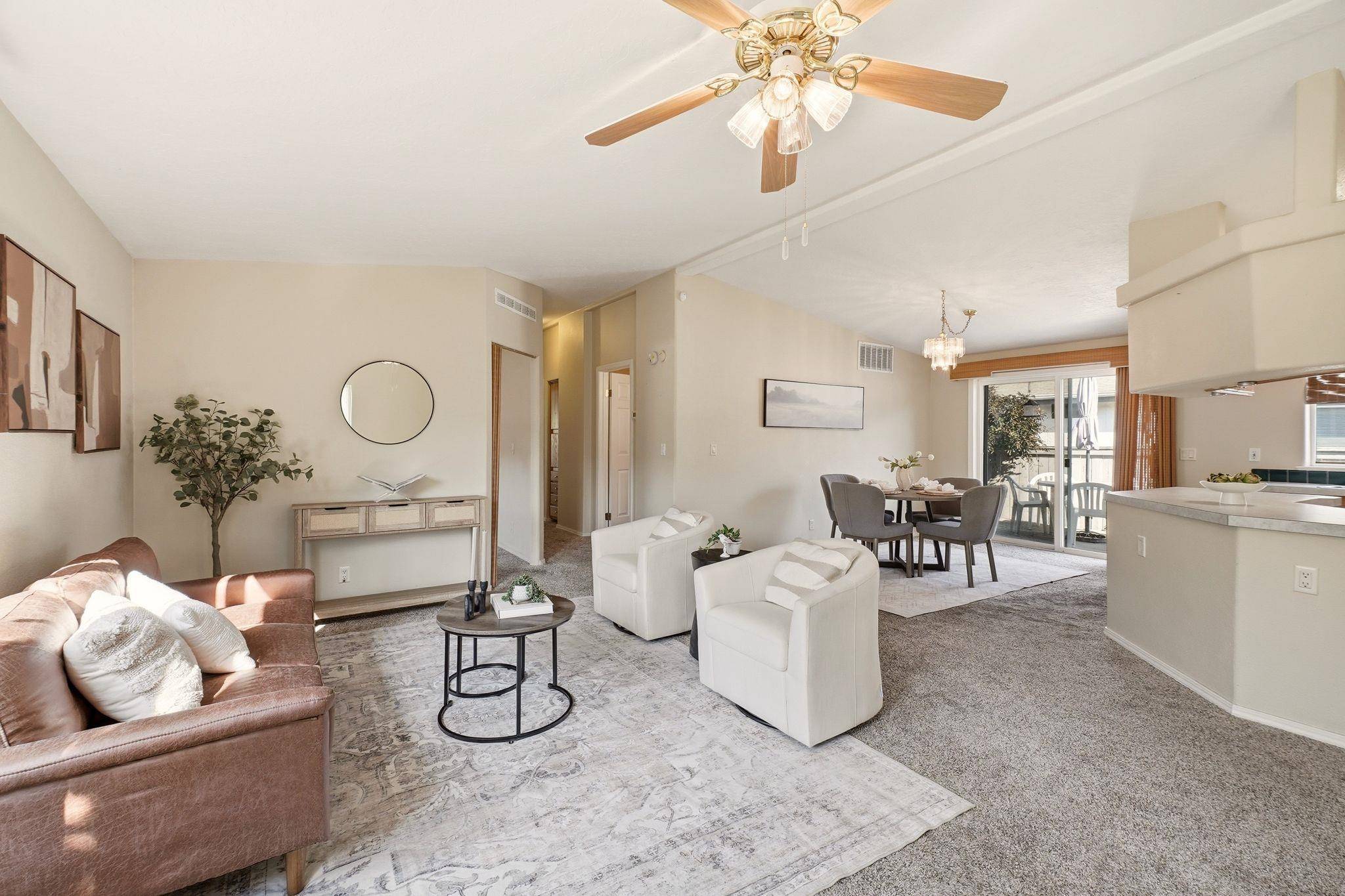1001 W Sunny Creek Cir, Spokane, WA 99224