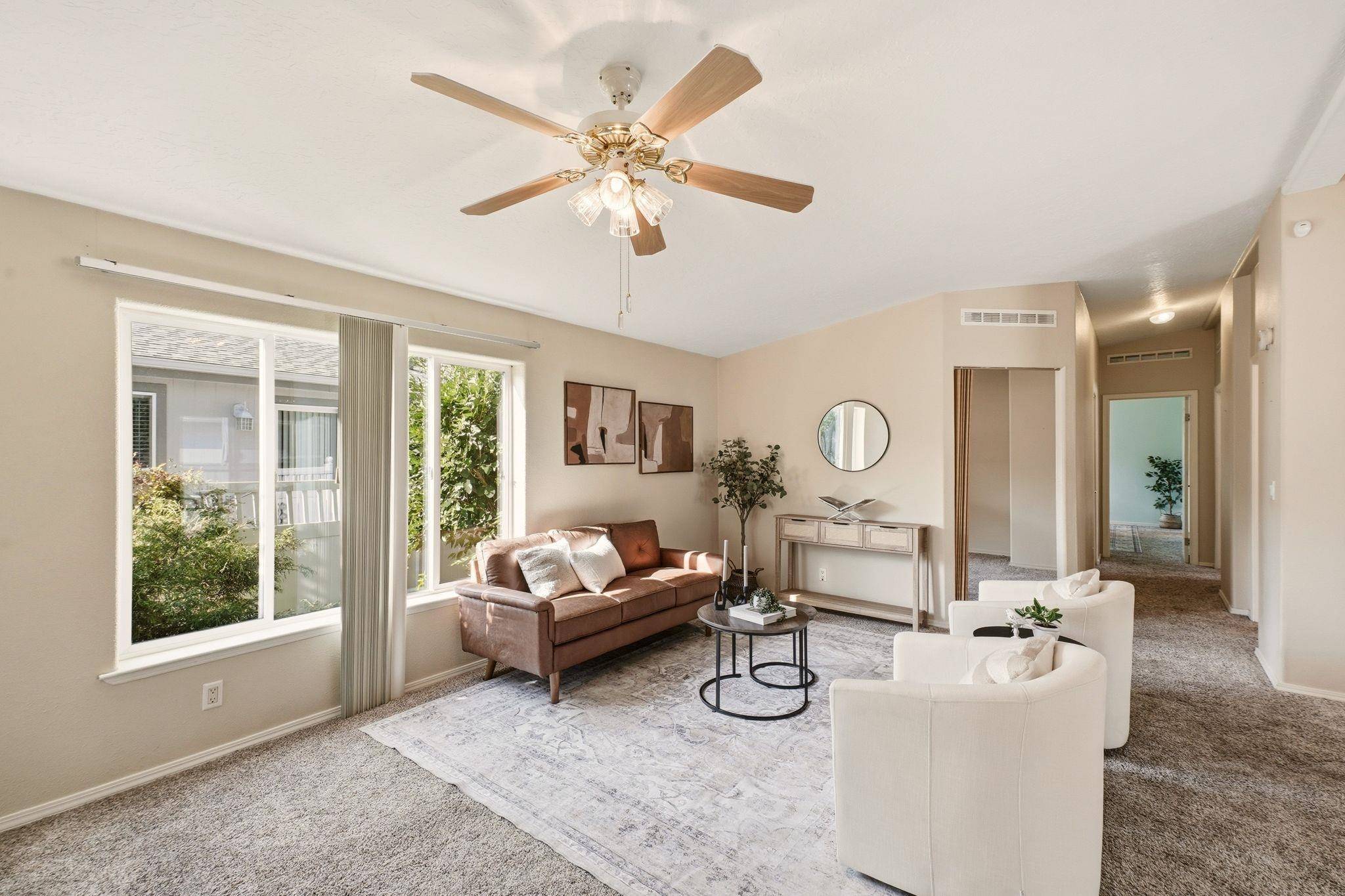 1001 W Sunny Creek Cir, Spokane, WA 99224