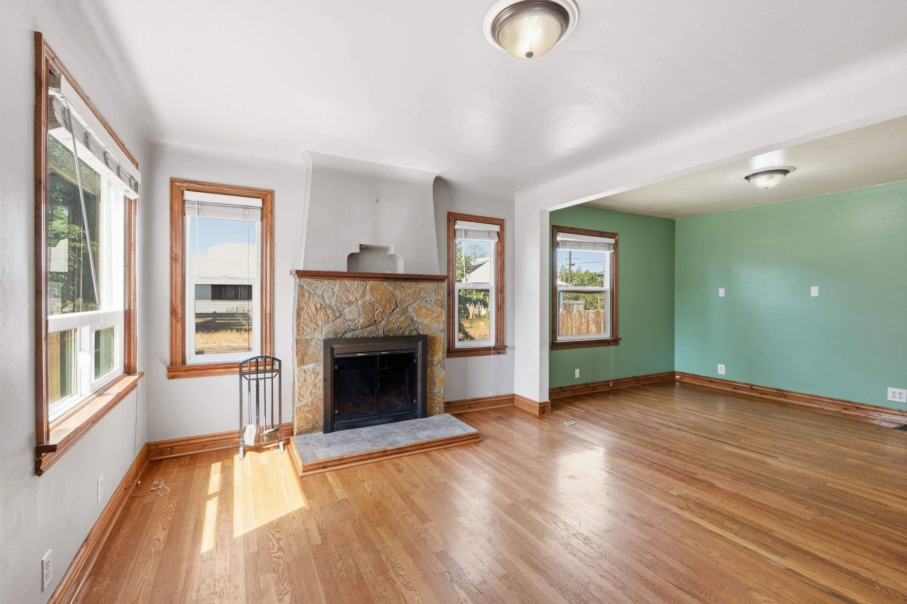 1228 W Grace Ave Ave, Spokane, WA 99205
