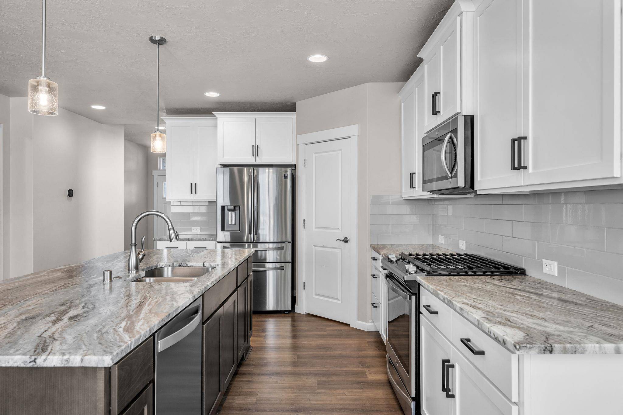 1229 S Greenacres Ct, Greenacres, WA 99016
