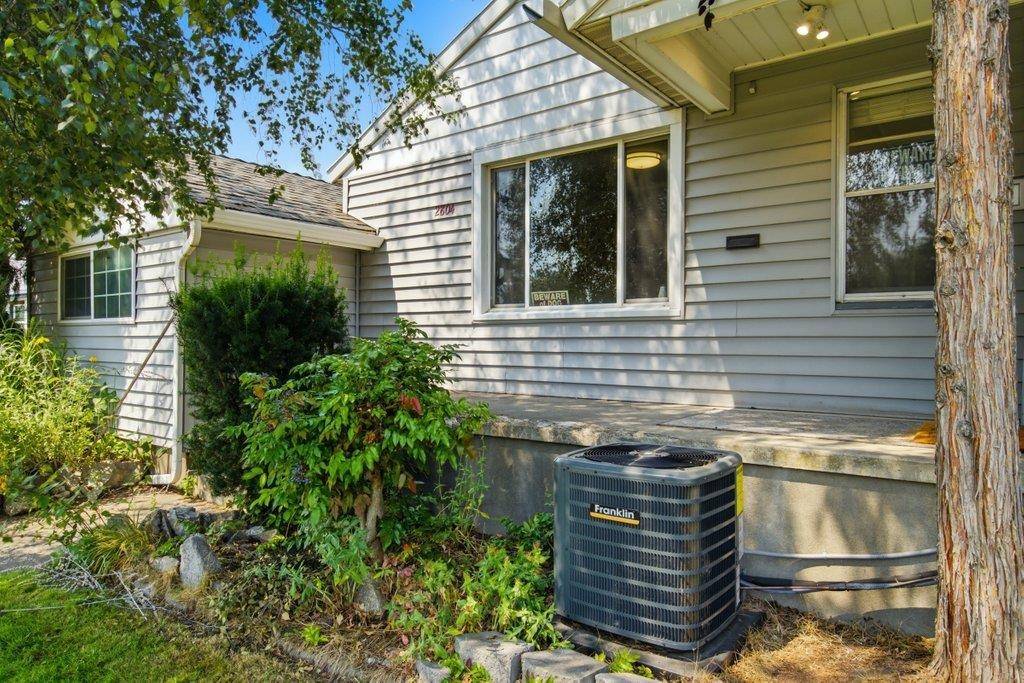 2804 W LONGFELLOW AVE. Ave, Spokane, WA 99205