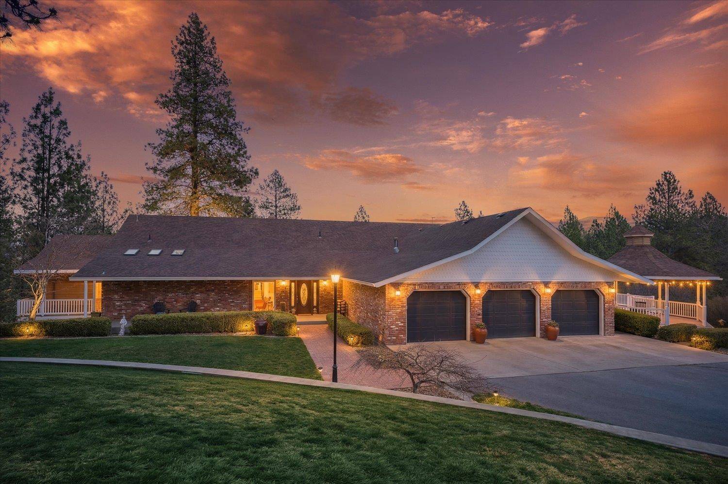 2012 S Molter Rd, Liberty Lake, WA 99019