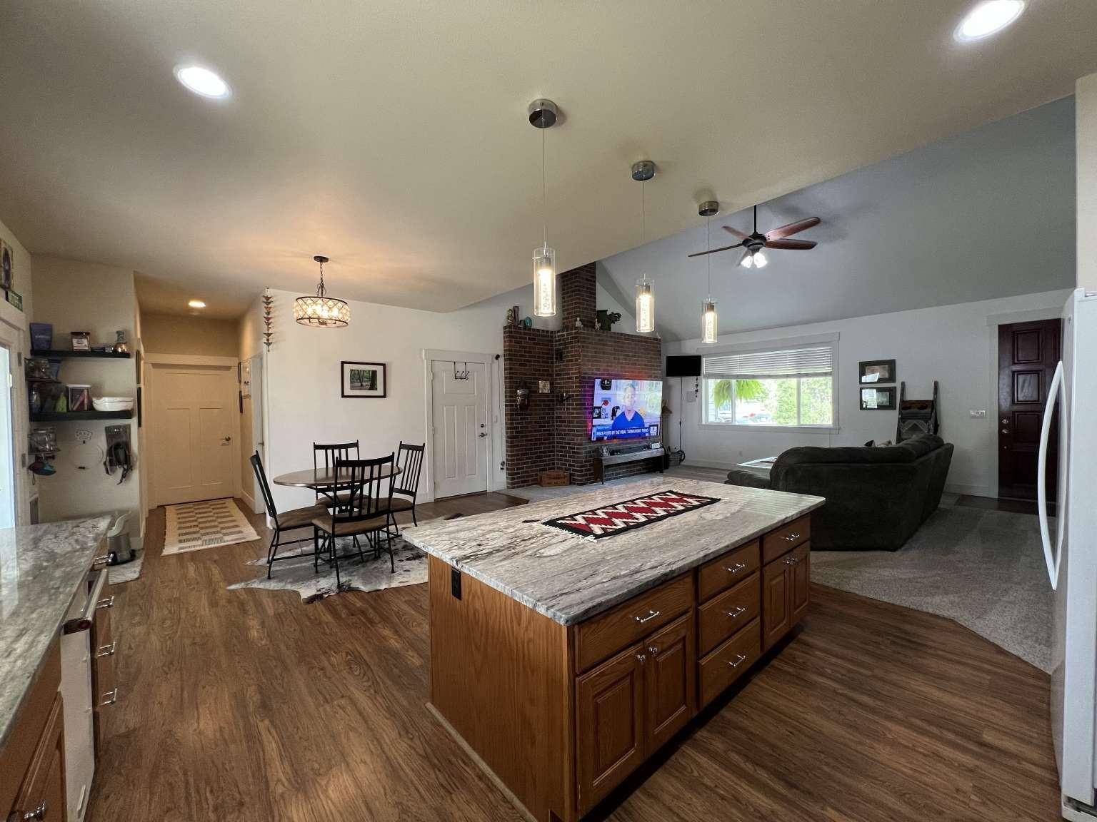 6282 W Bluebird WAY, Deer Park, WA 99006