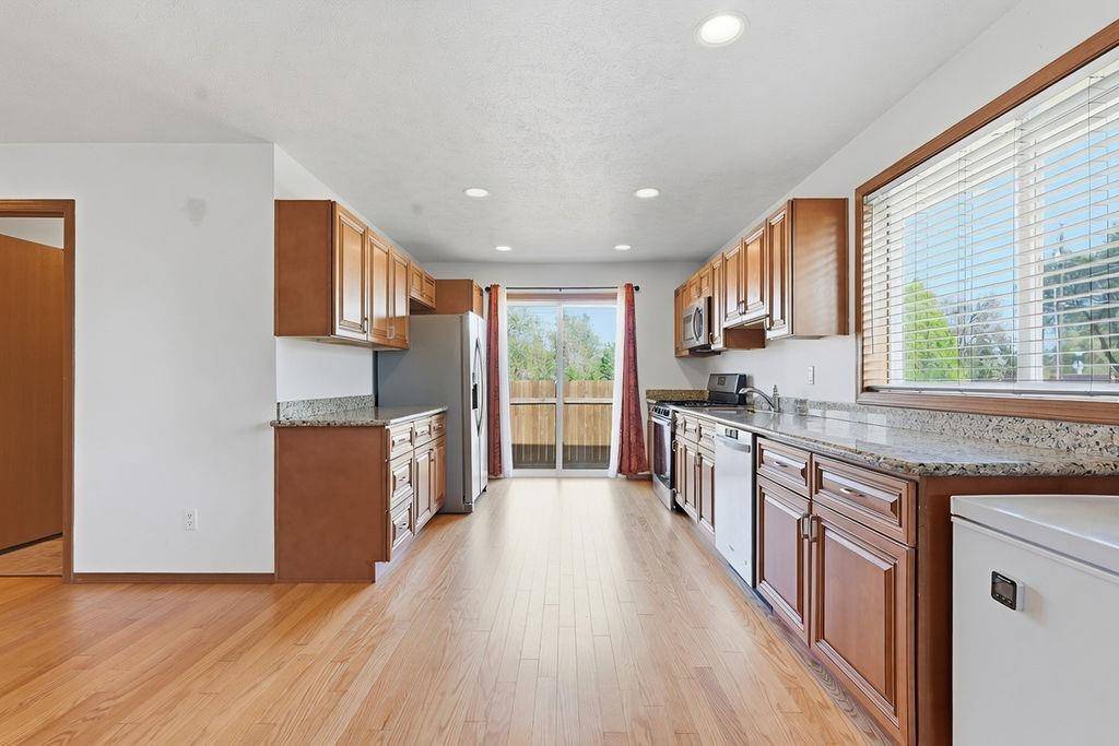 7125 N Crestline St #2, Spokane, WA 99217