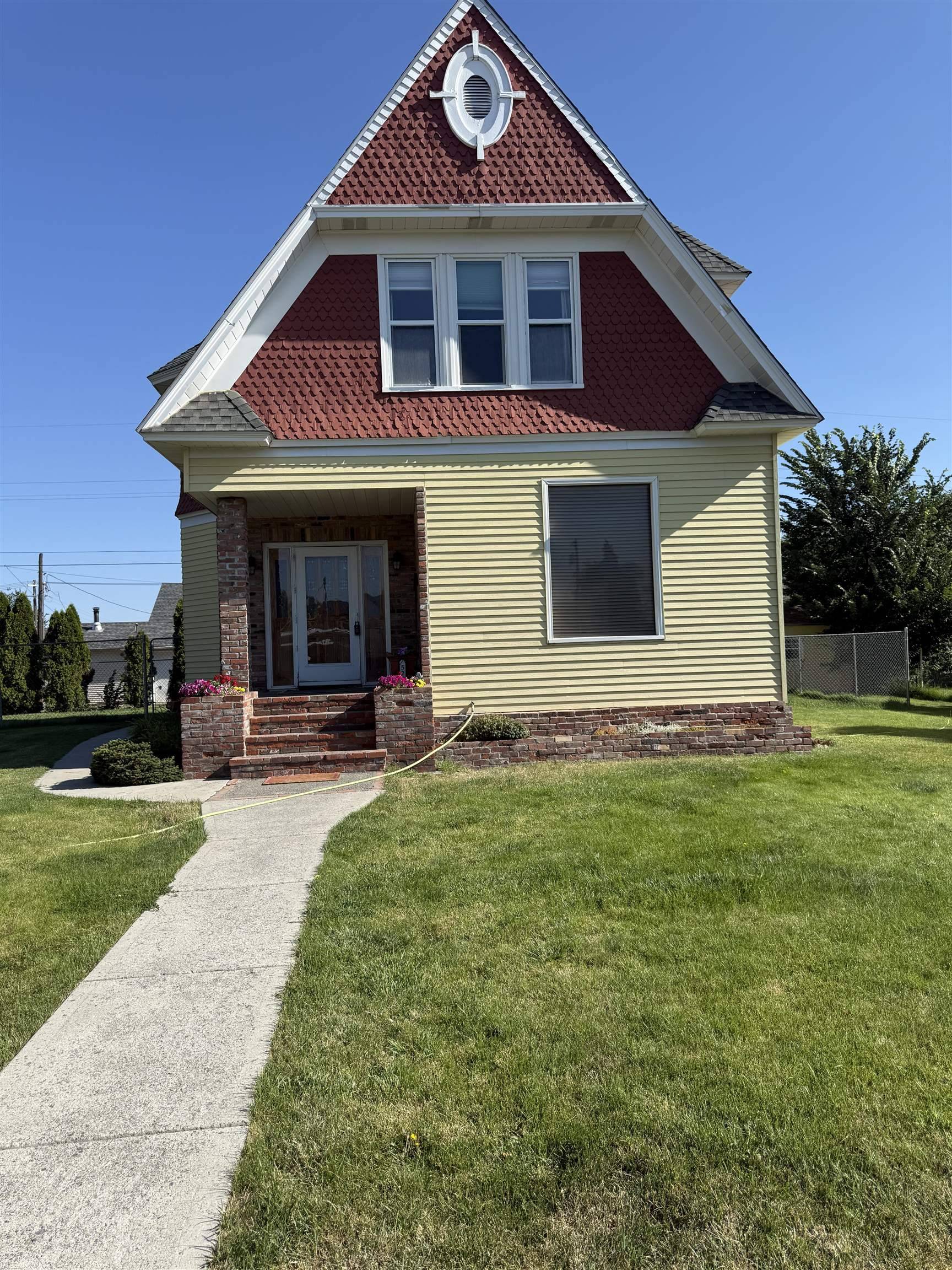 520 Marshall St, Davenport, WA 99122