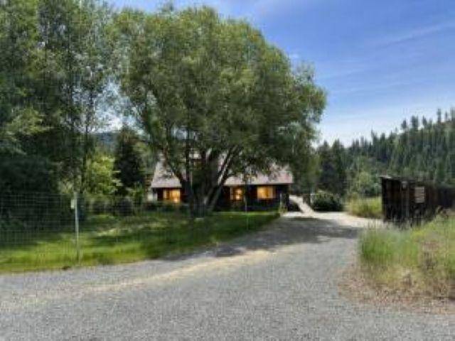 1258 PINGSTON CREEK Rd, Kettle Falls, WA 99141