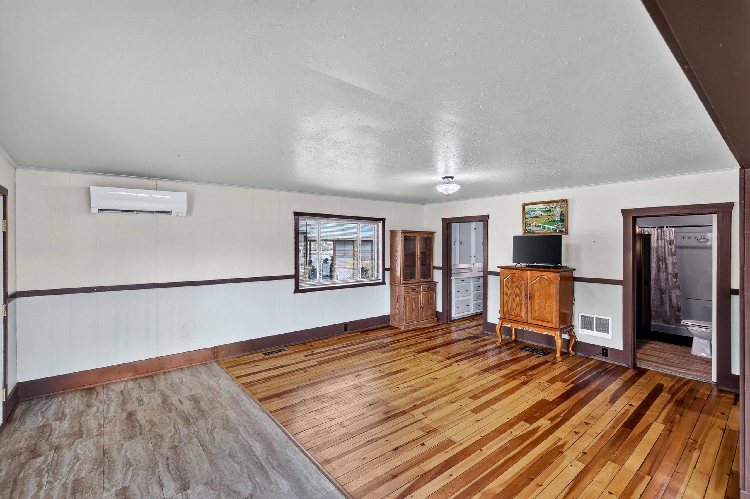 309 Park St, Metaline Falls, WA 99153