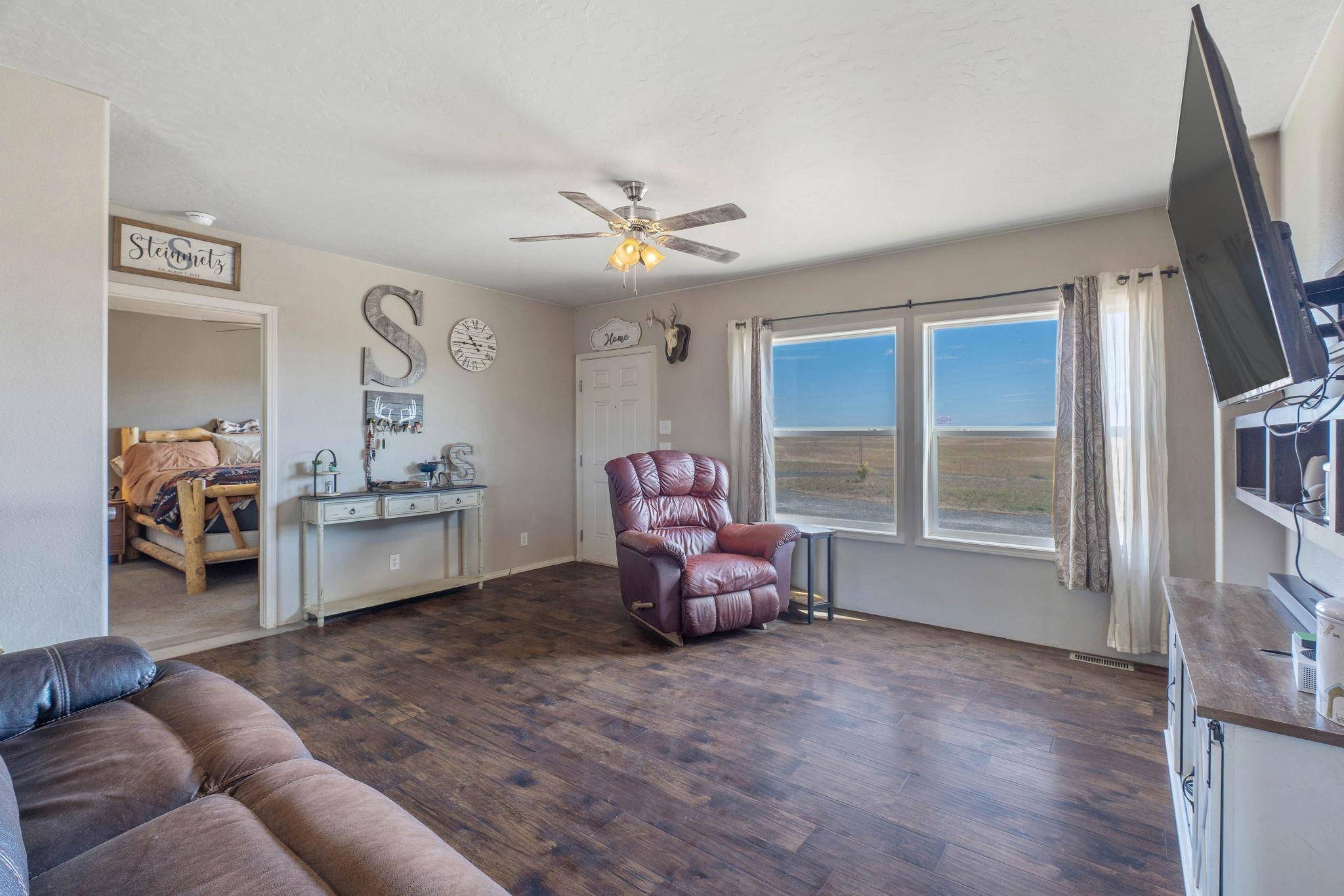 1002 S Dover Rd, Medical Lake, WA 99022