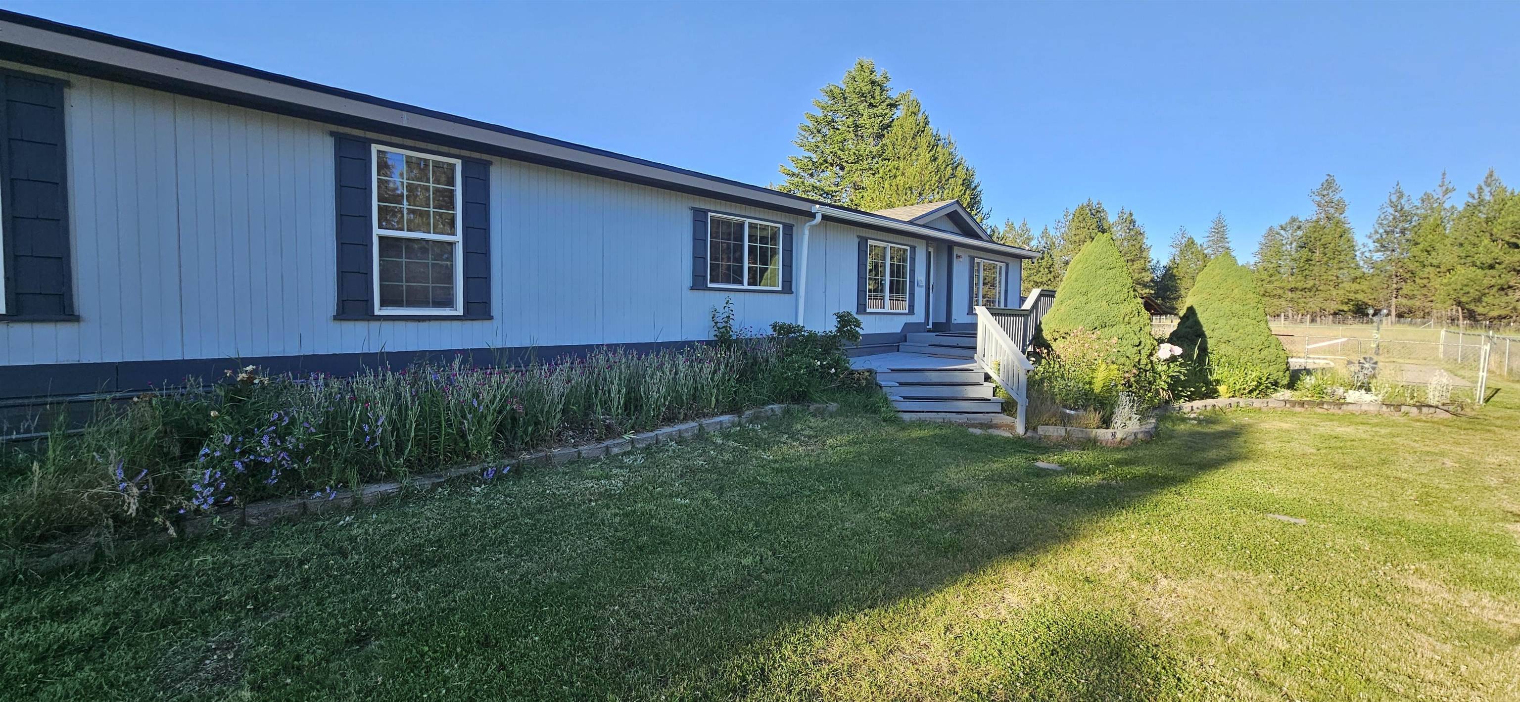40218 N NEWPORT Hwy, Elk, WA 99009