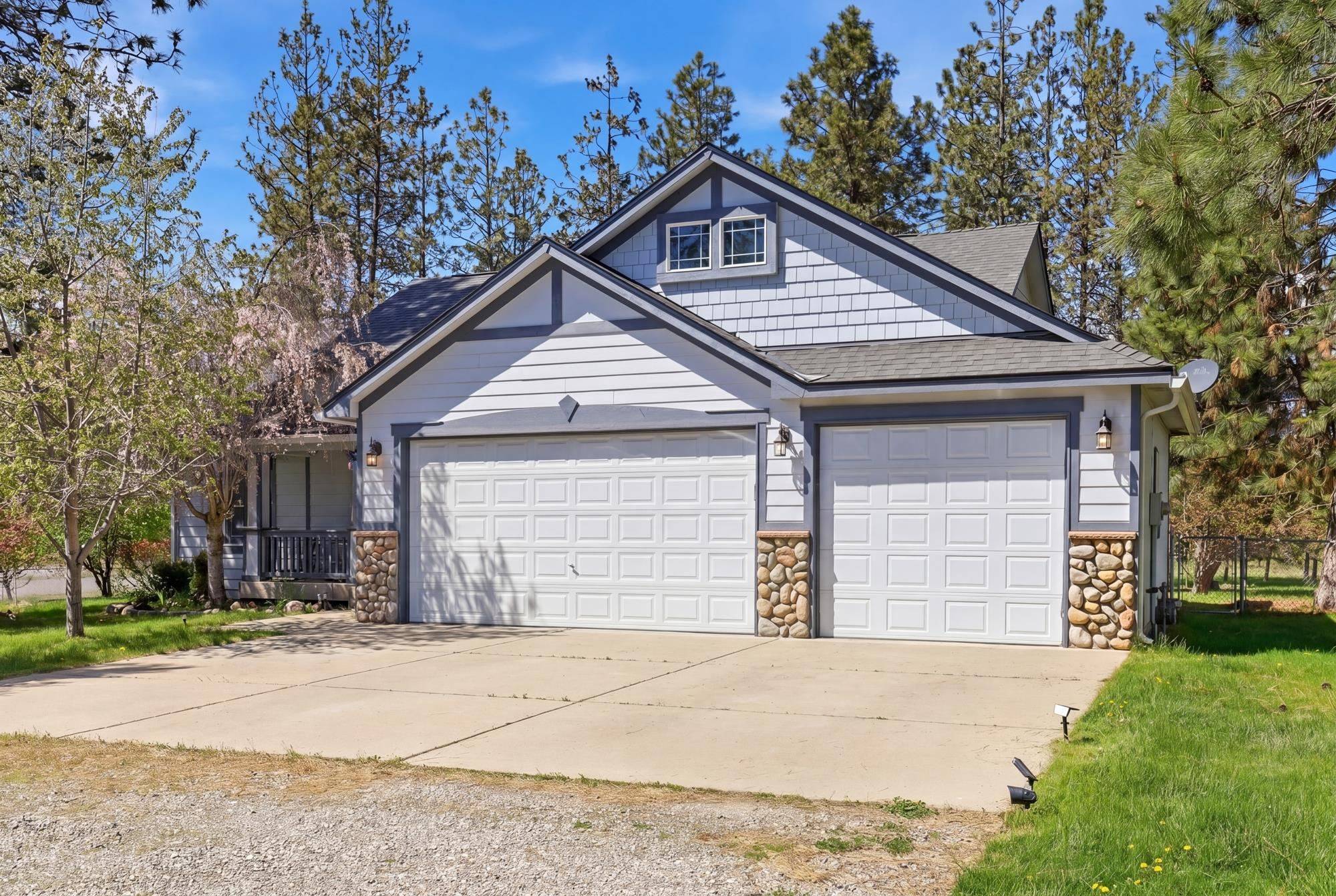 6261 Jenna Dr, Nine Mile Falls, WA 99026
