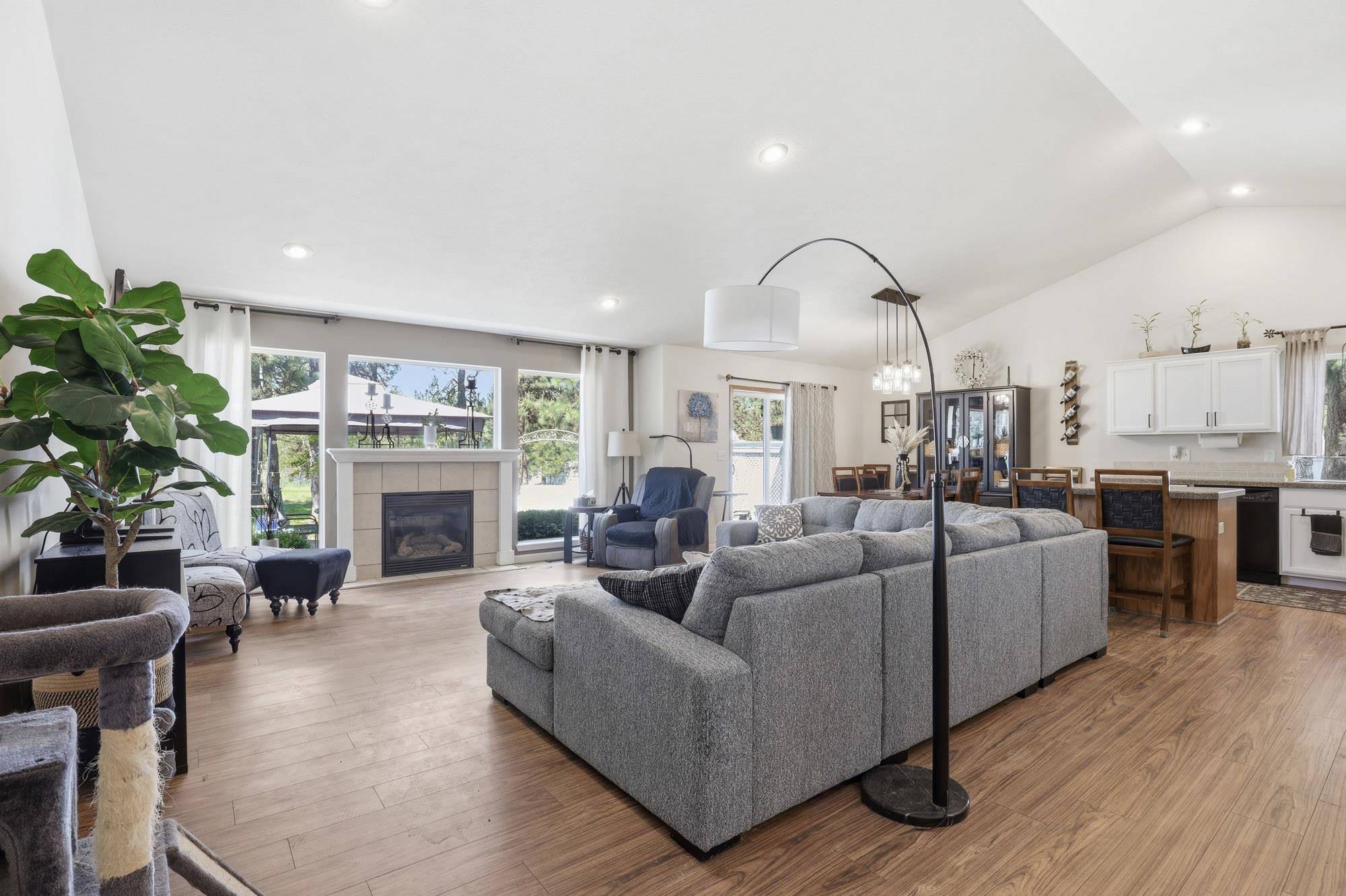 6261 Jenna Dr, Nine Mile Falls, WA 99026