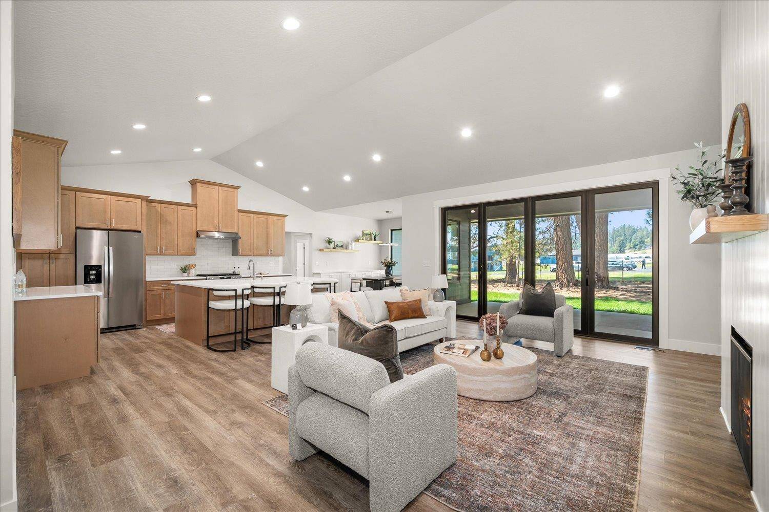 3402 E Yearling Rd, Chattaroy, WA 99003