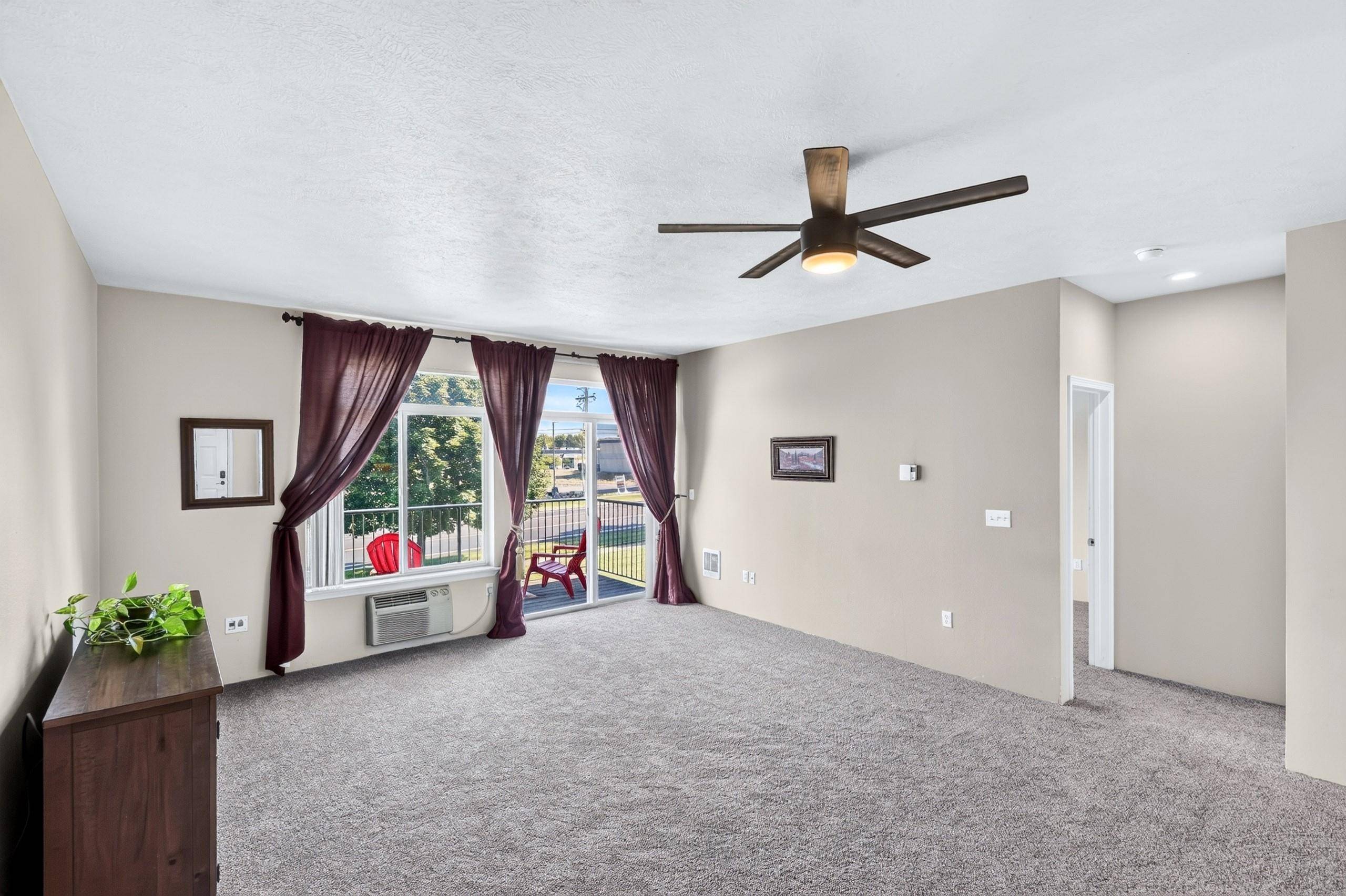 22855 E Country Vista Dr #372, Liberty Lake, WA 99019