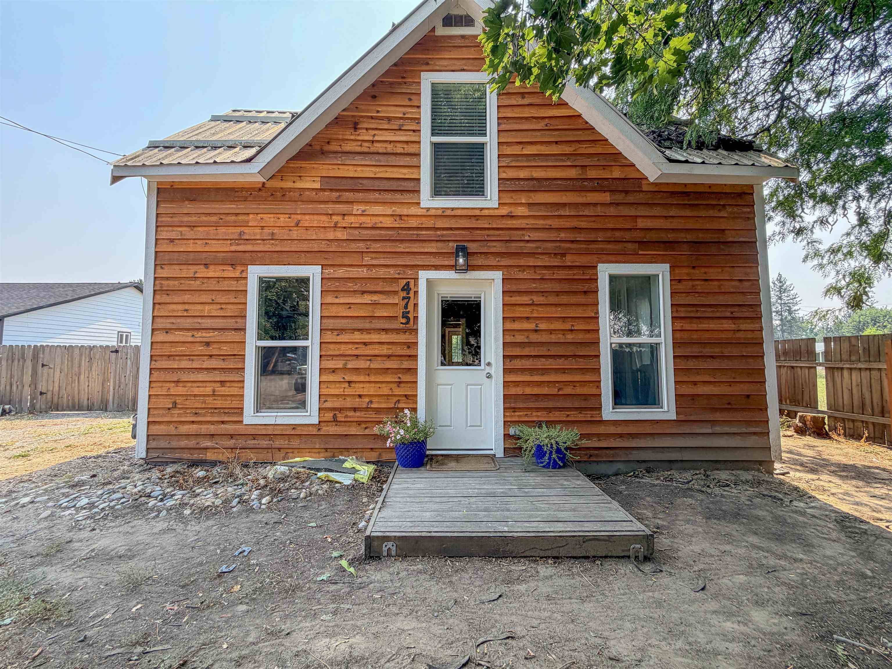 475 W 9th Ave, Kettle Falls, WA 99141