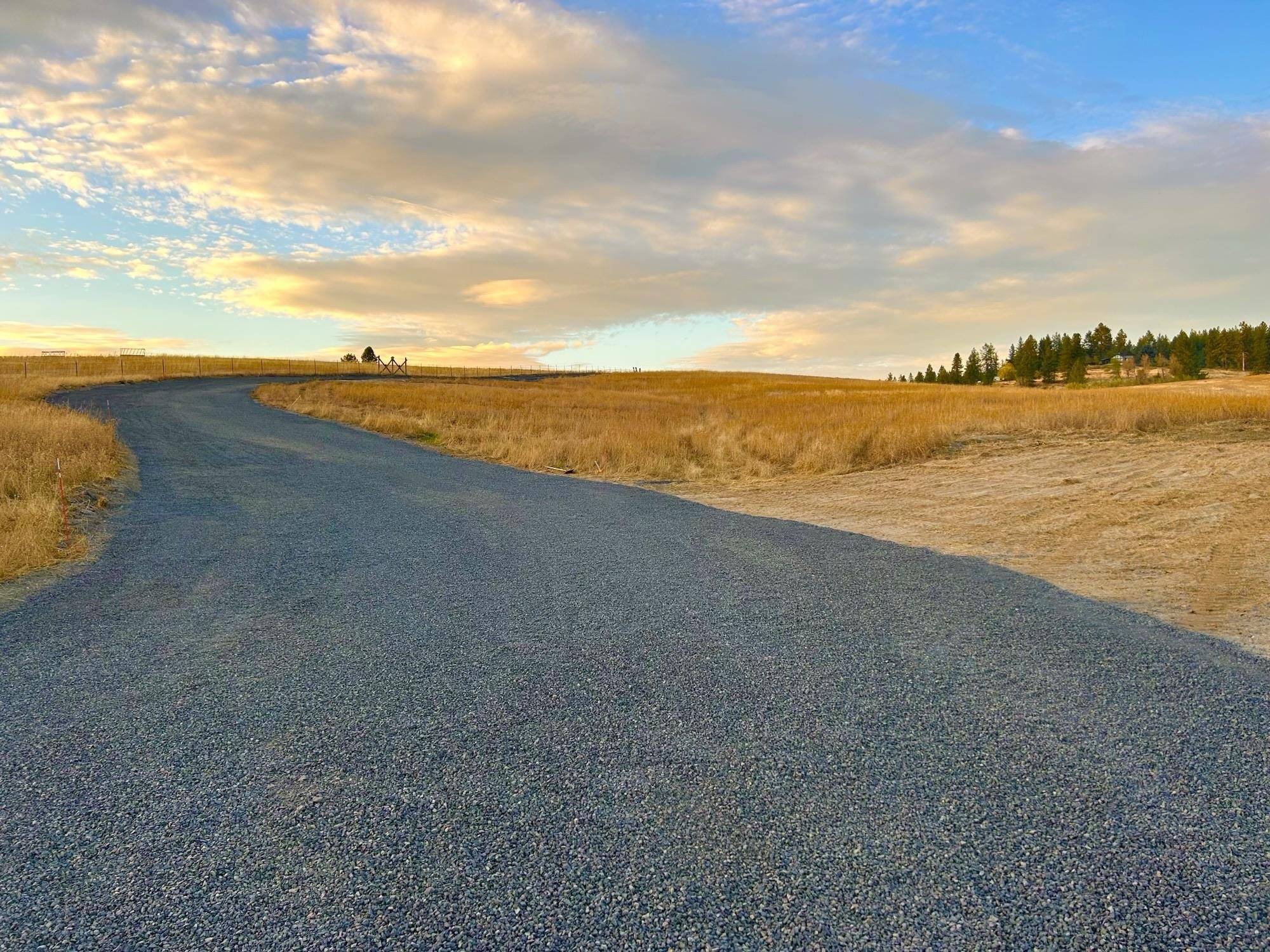 11707 E Tallman Rd, Chattaroy, WA 99003