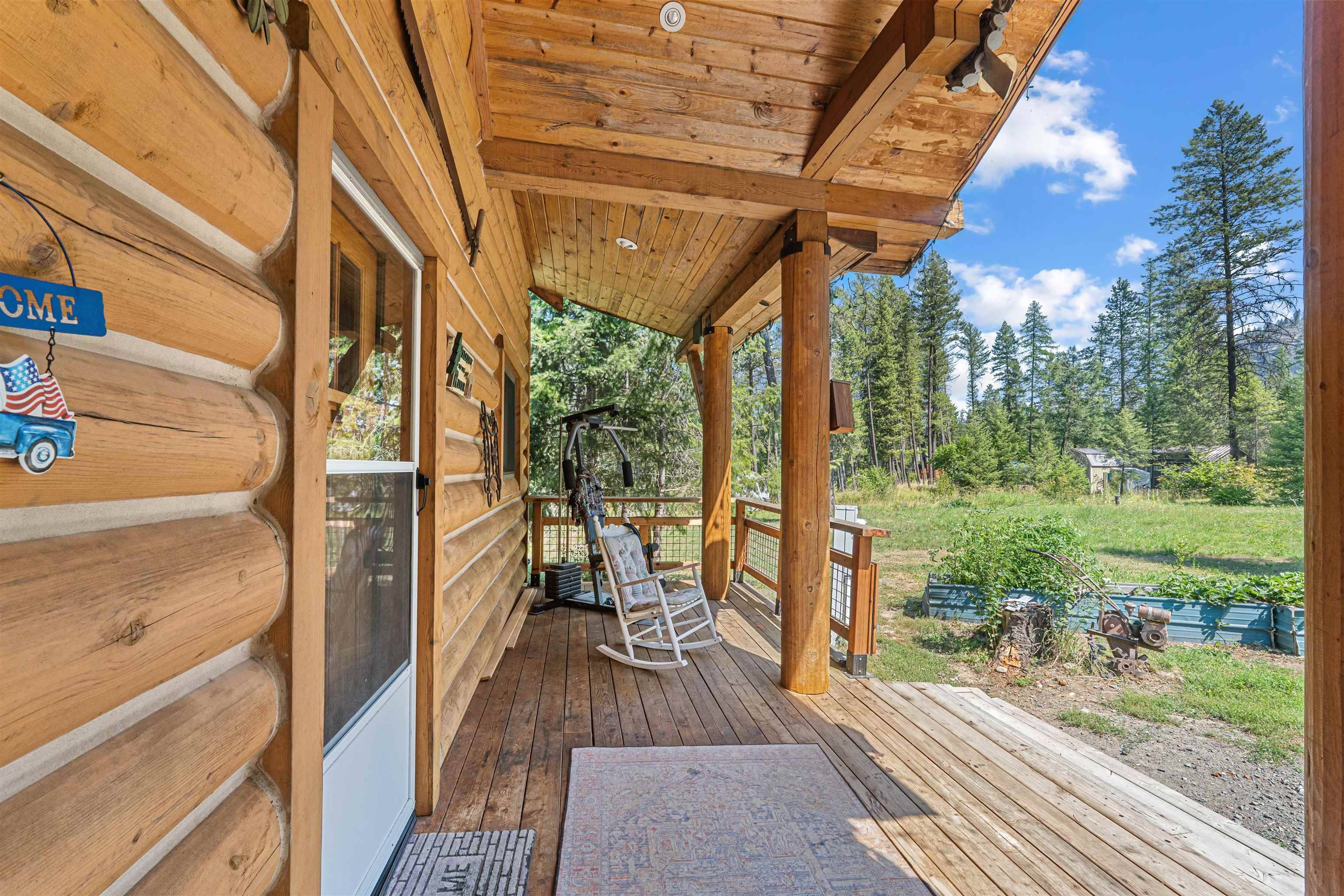 3733V Sand Creek Rd, Kettle Falls, WA 99141