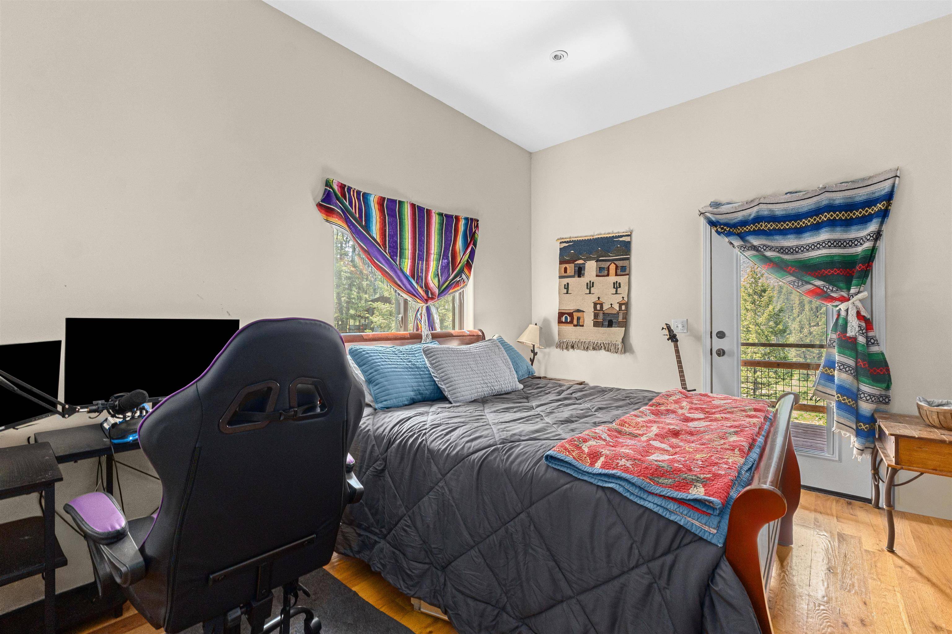 3733V Sand Creek Rd, Kettle Falls, WA 99141