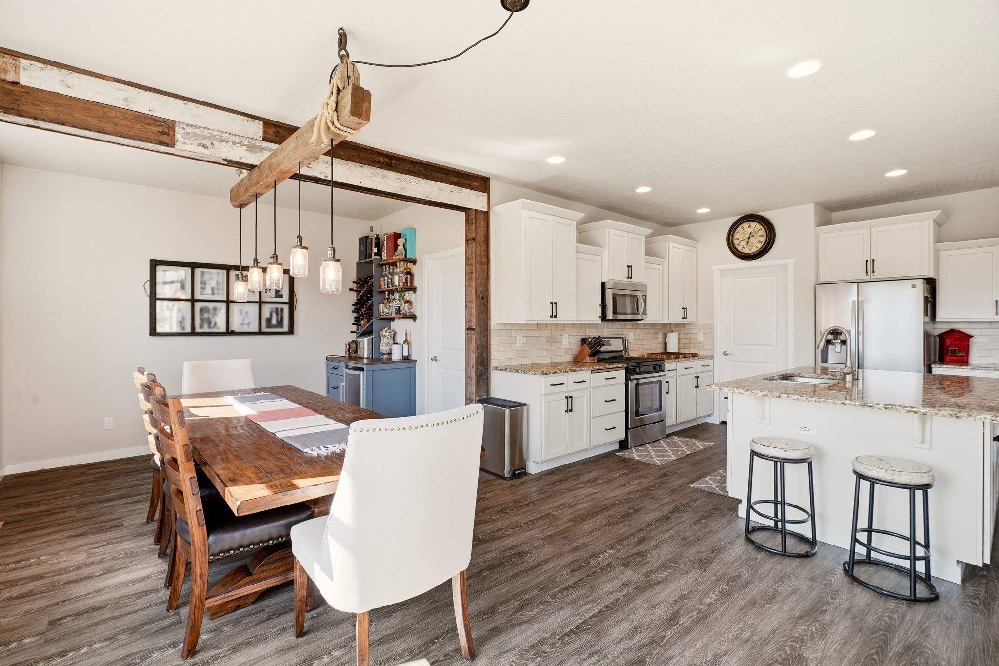 1309 S McMillan Rd, Greenacres, WA 99016