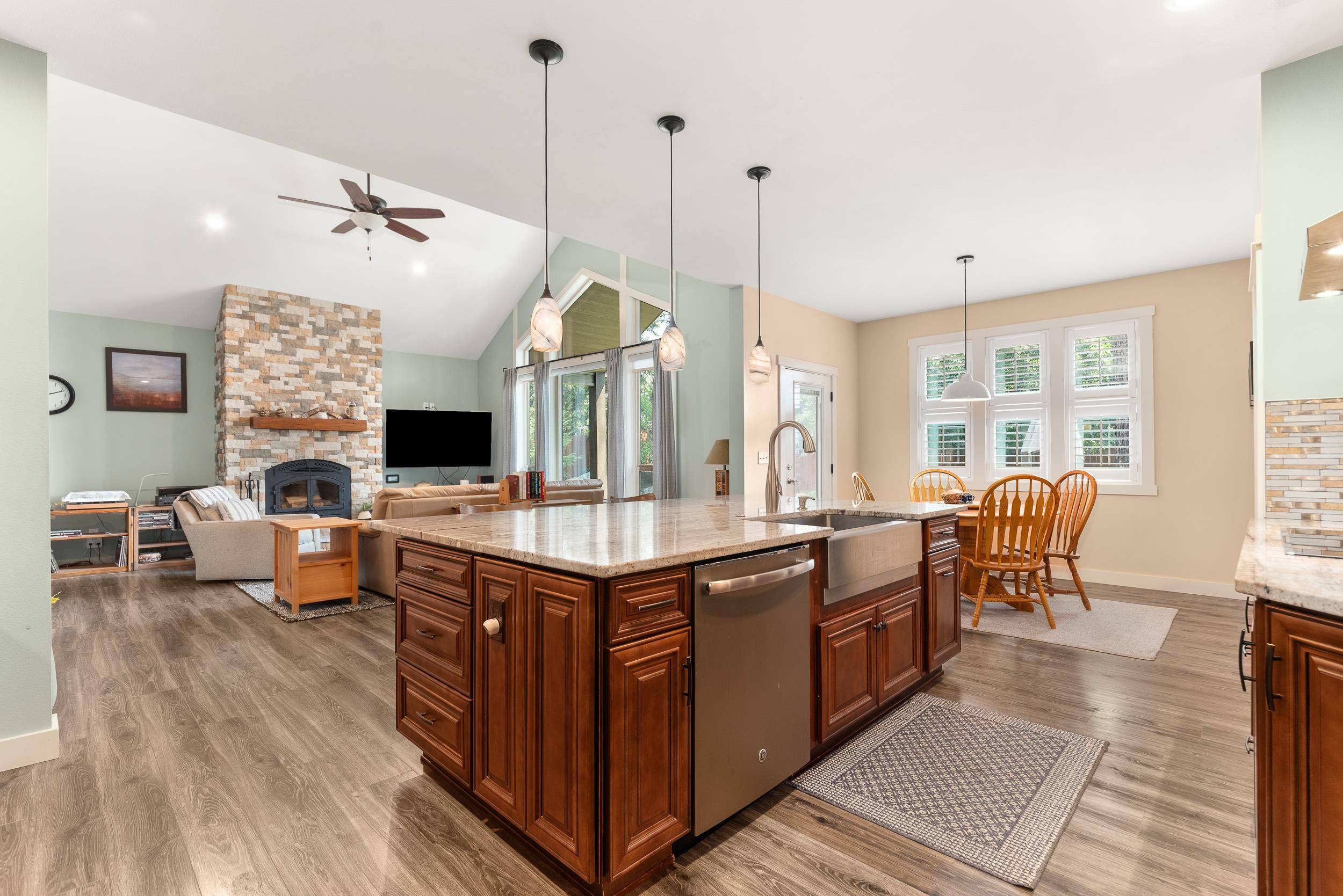 11410 N Rockaway Dr, Spokane, WA 99218