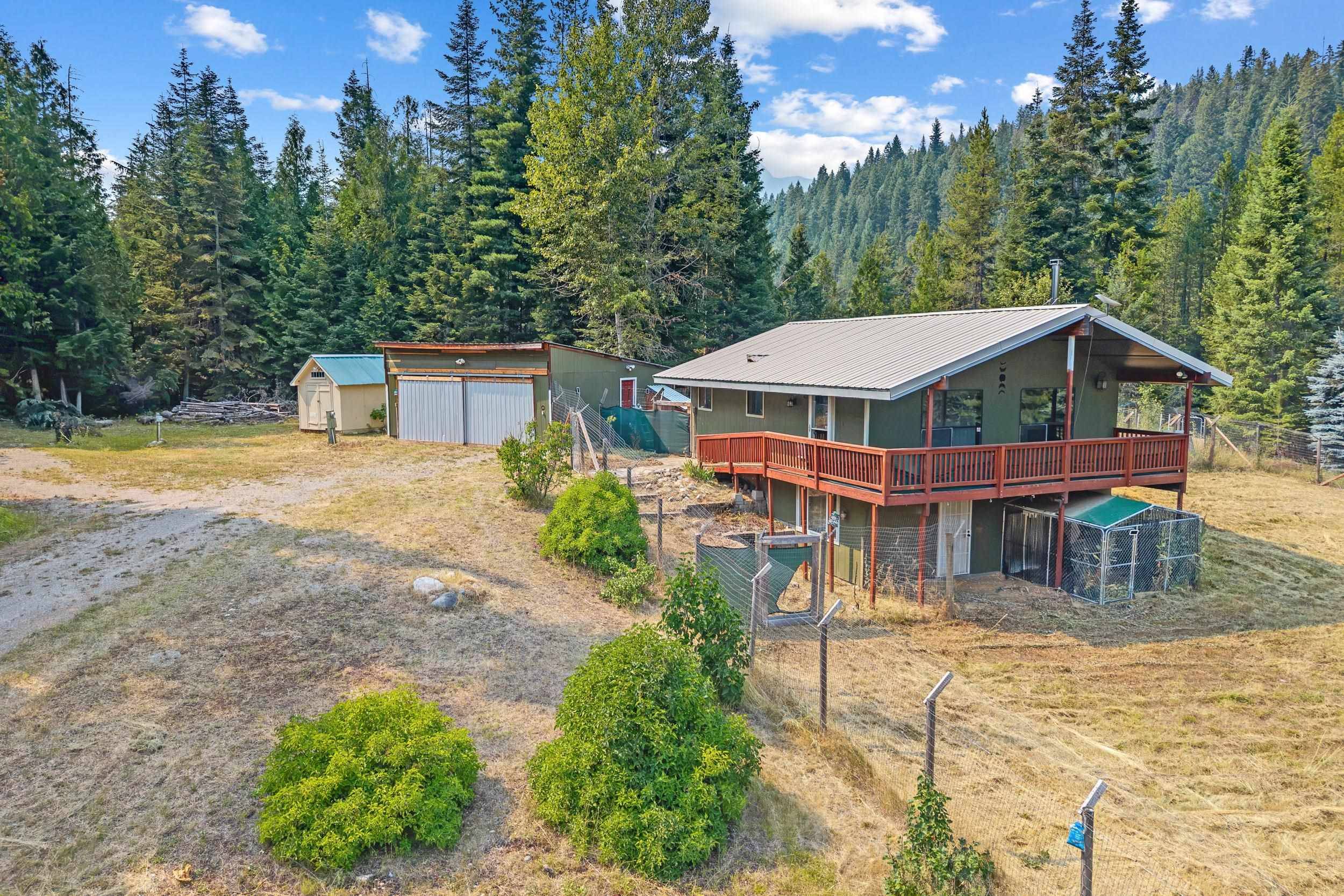 461 Beaver Creek Ln, Metaline, WA 99152