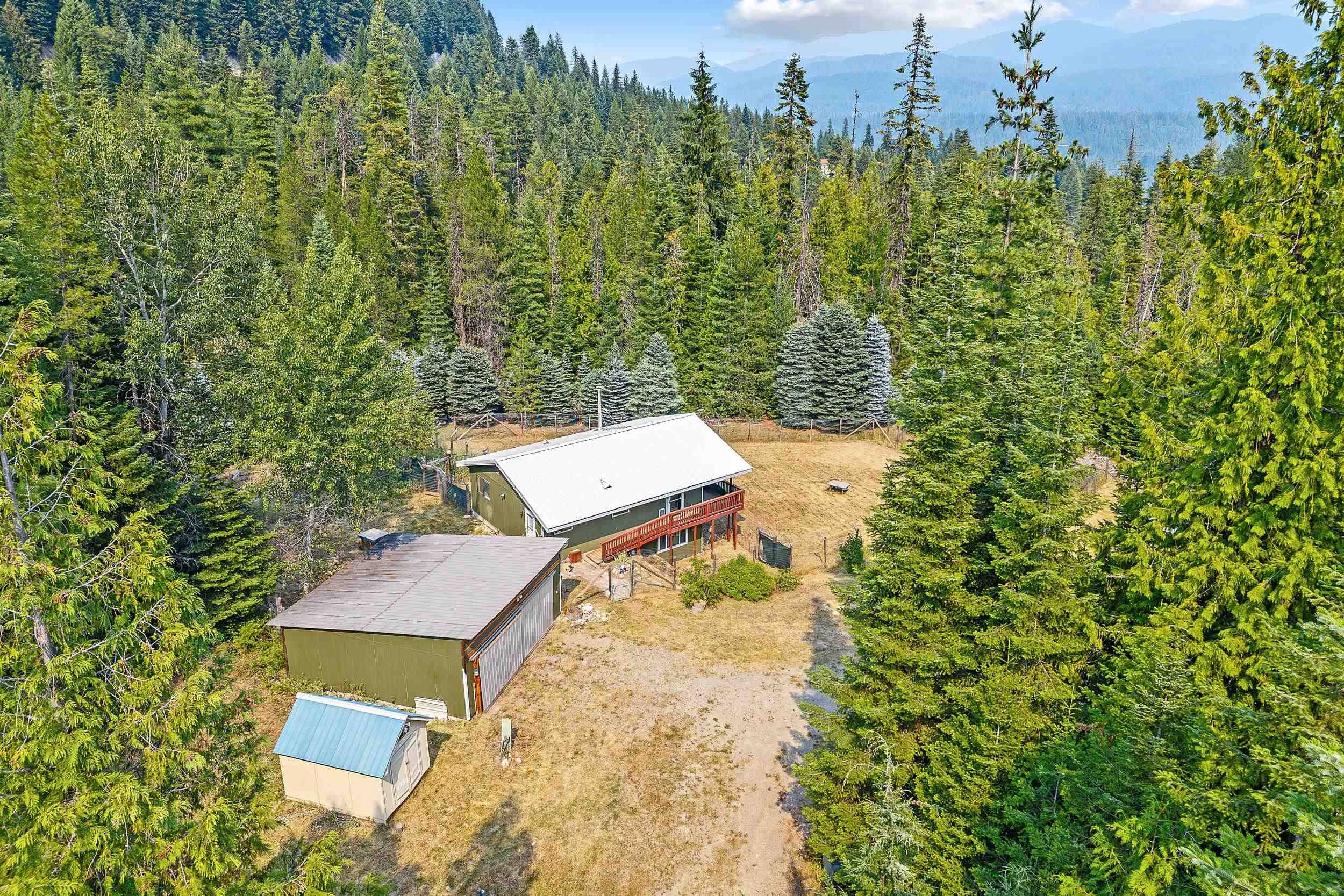 461 Beaver Creek Ln, Metaline, WA 99152
