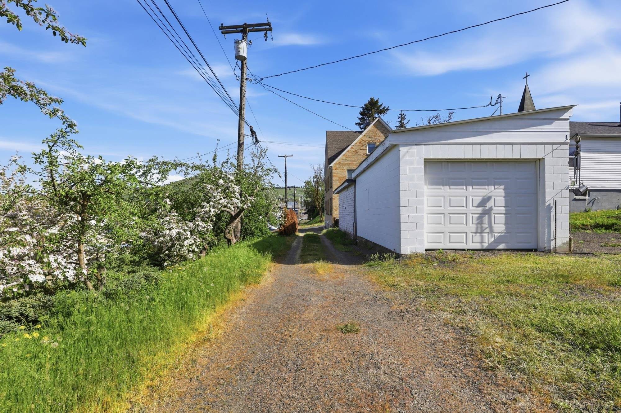 321 S Crosby St, Tekoa, WA 99033