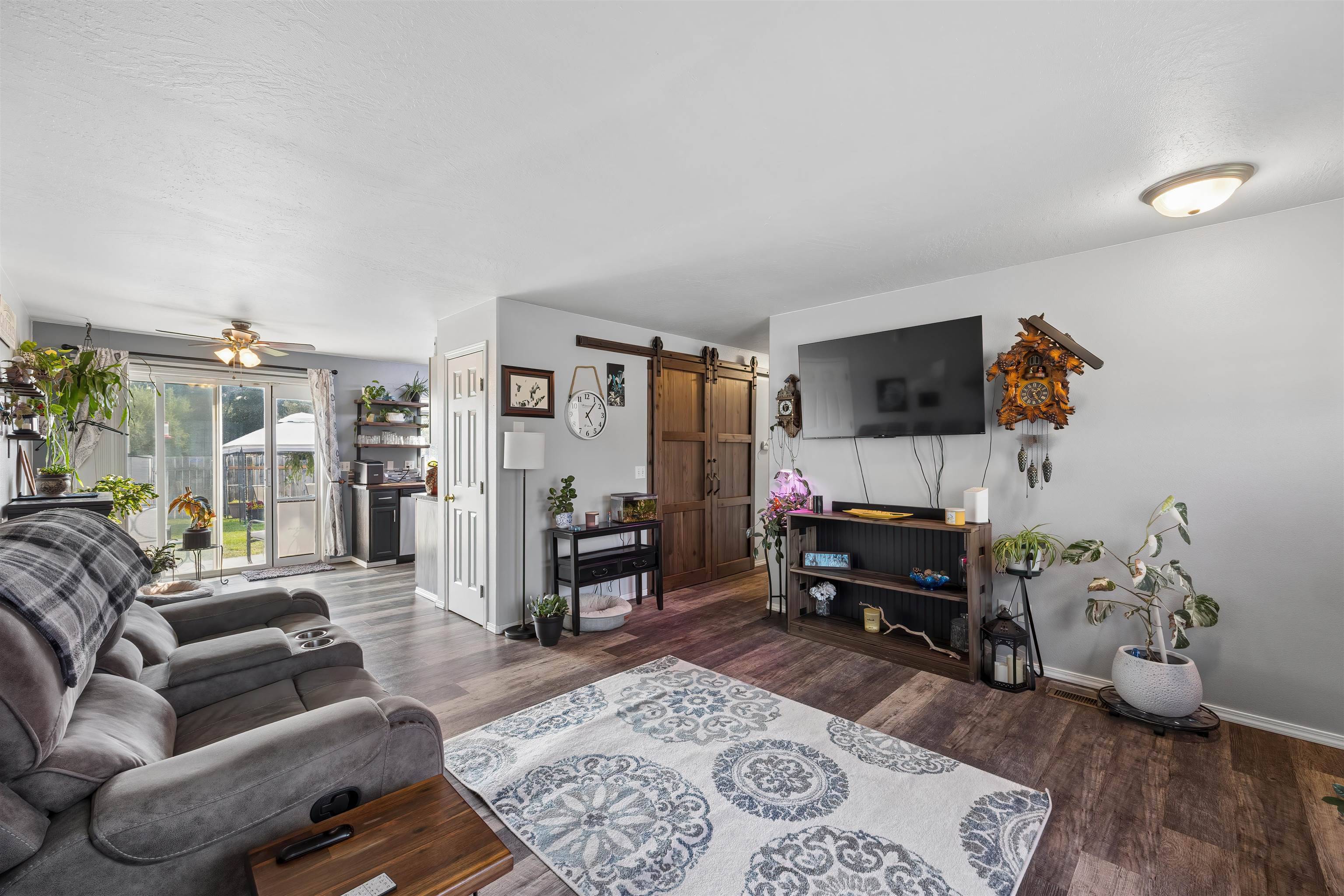 20216 E Grace Ln, Otis Orchards, WA 99027