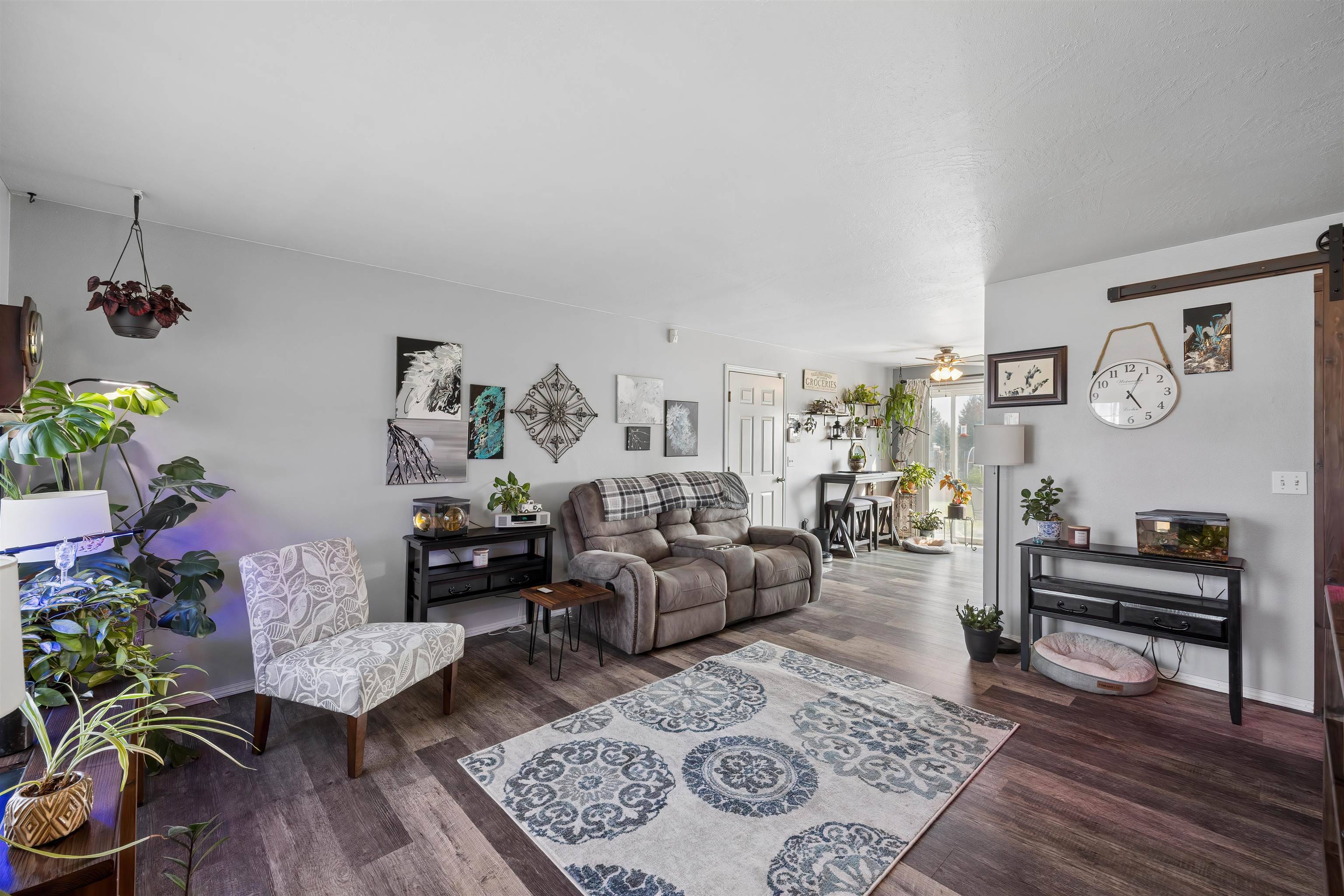 20216 E Grace Ln, Otis Orchards, WA 99027